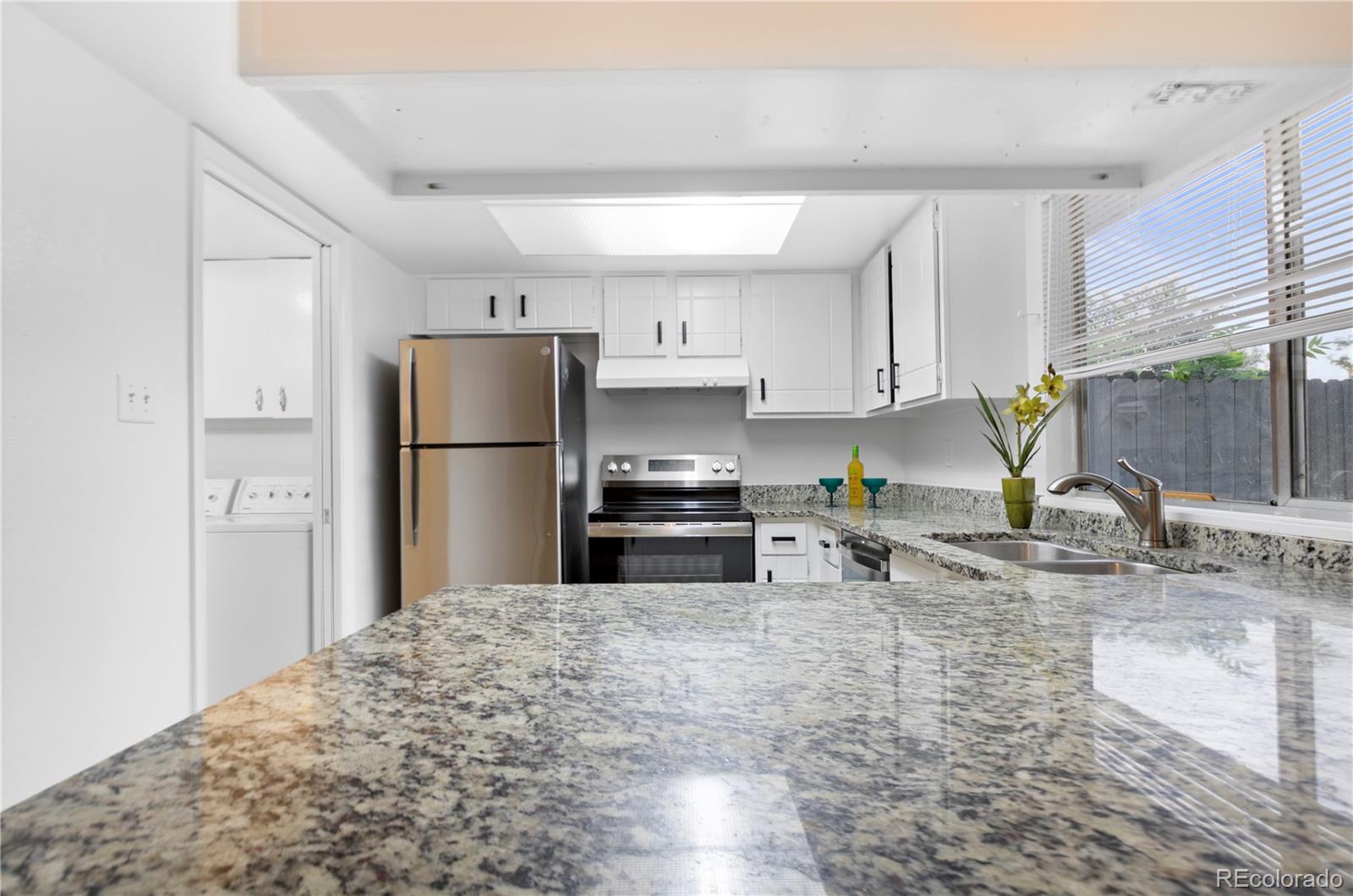 MLS Image #11 for 12474 e kansas place,aurora, Colorado