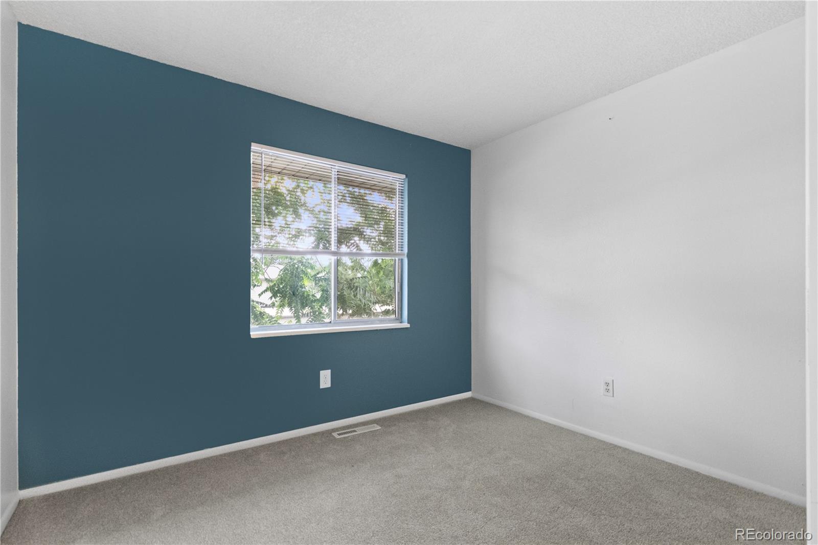 MLS Image #14 for 12474 e kansas place,aurora, Colorado