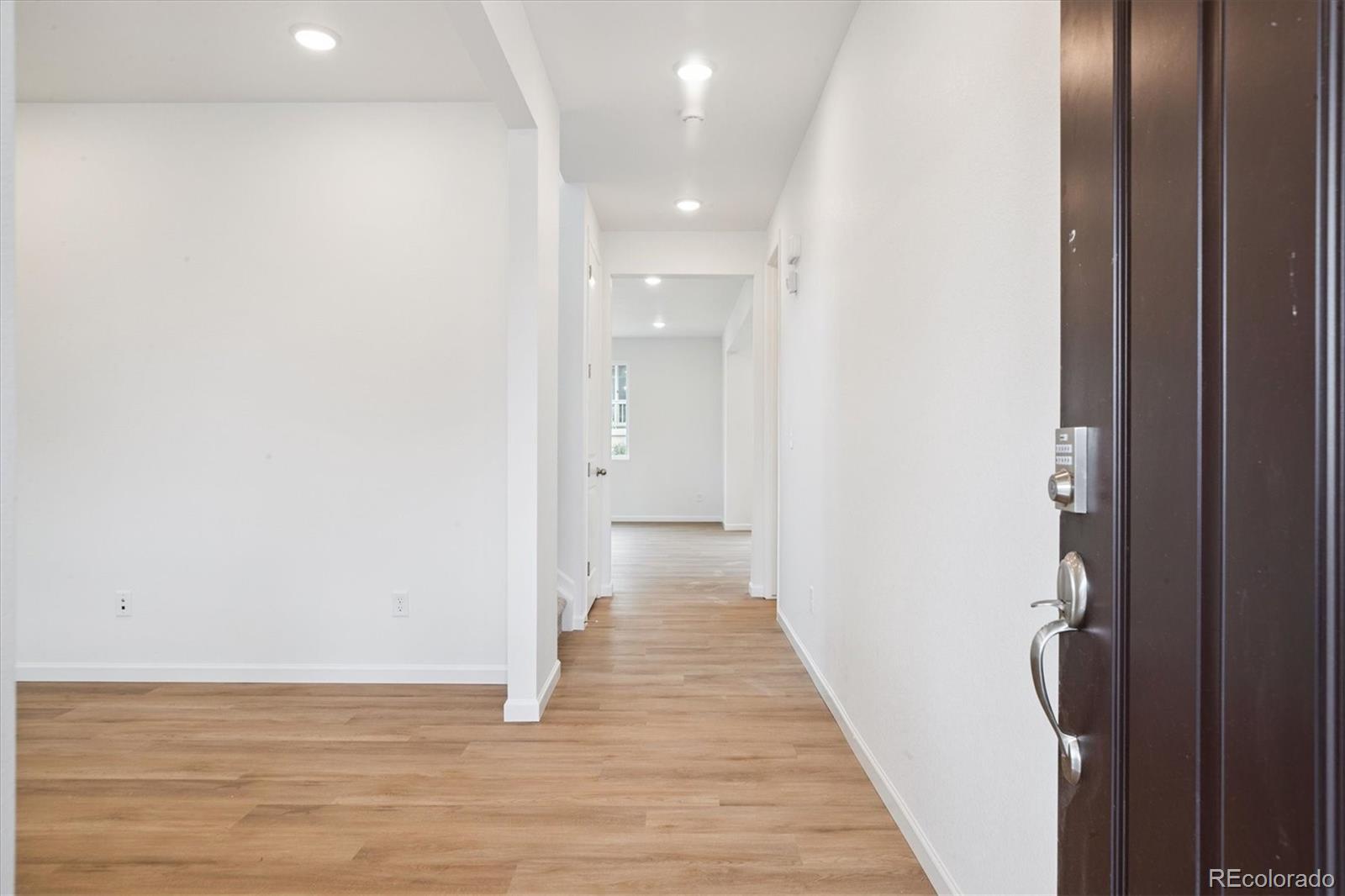 MLS Image #1 for 8458  vona lane,littleton, Colorado