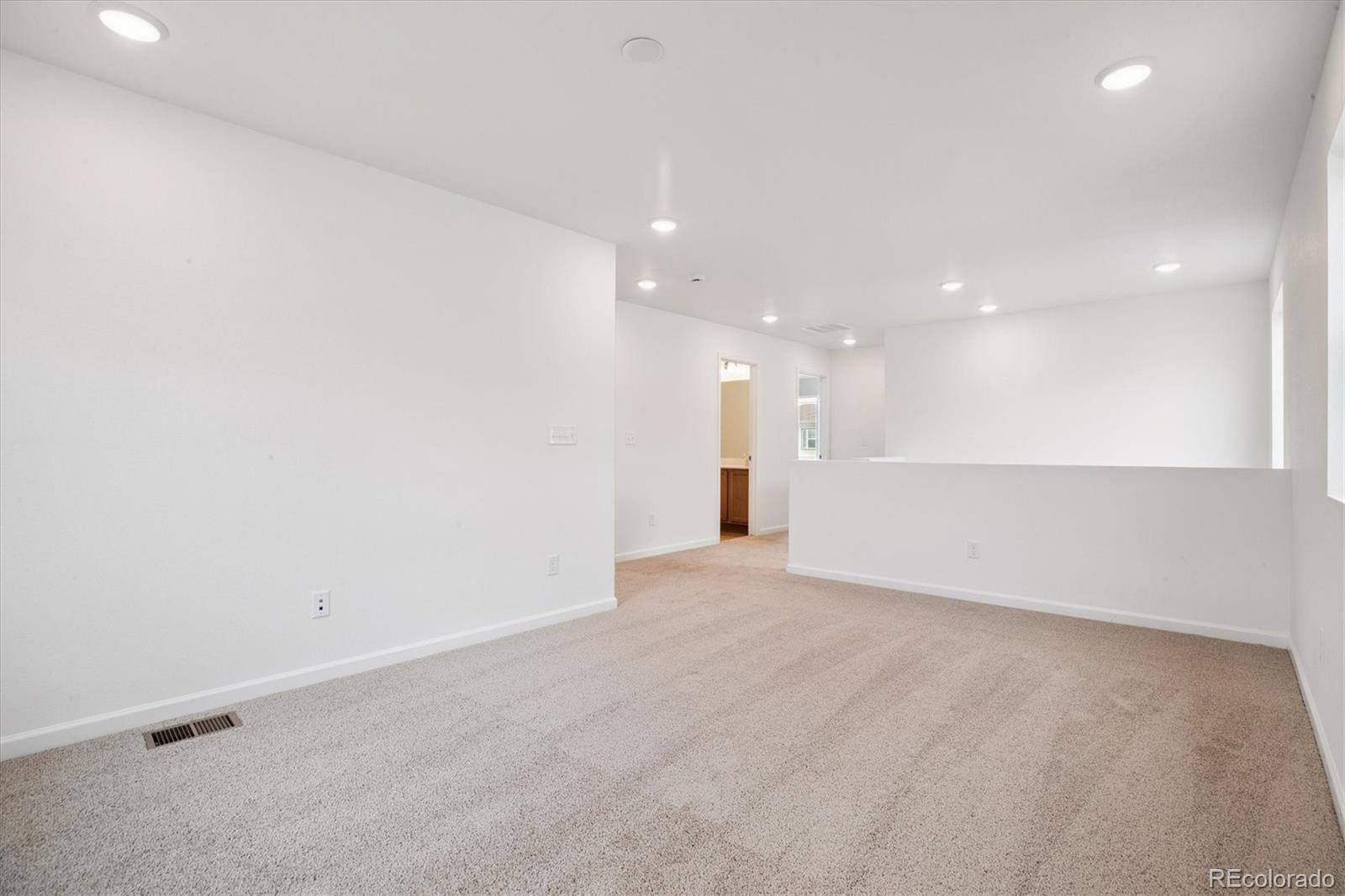 MLS Image #11 for 8458  vona lane,littleton, Colorado