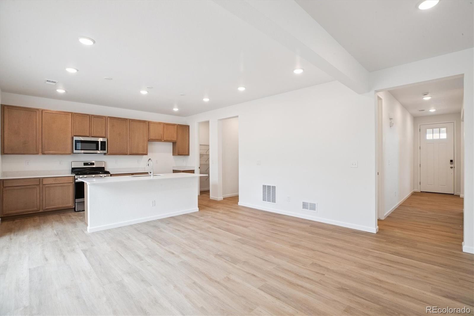 MLS Image #5 for 8458  vona lane,littleton, Colorado