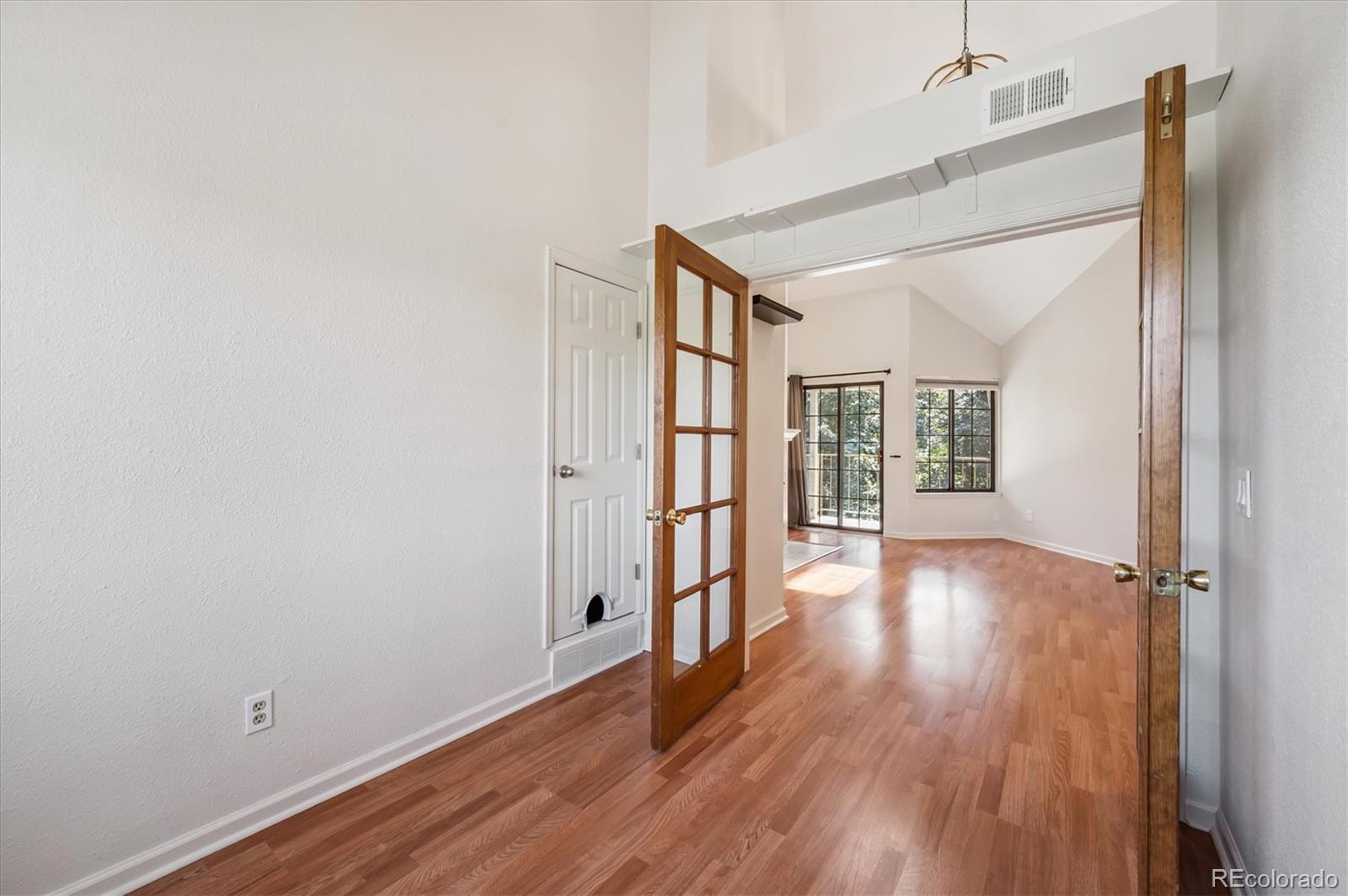 MLS Image #9 for 4858 e kentucky avenue c,denver, Colorado