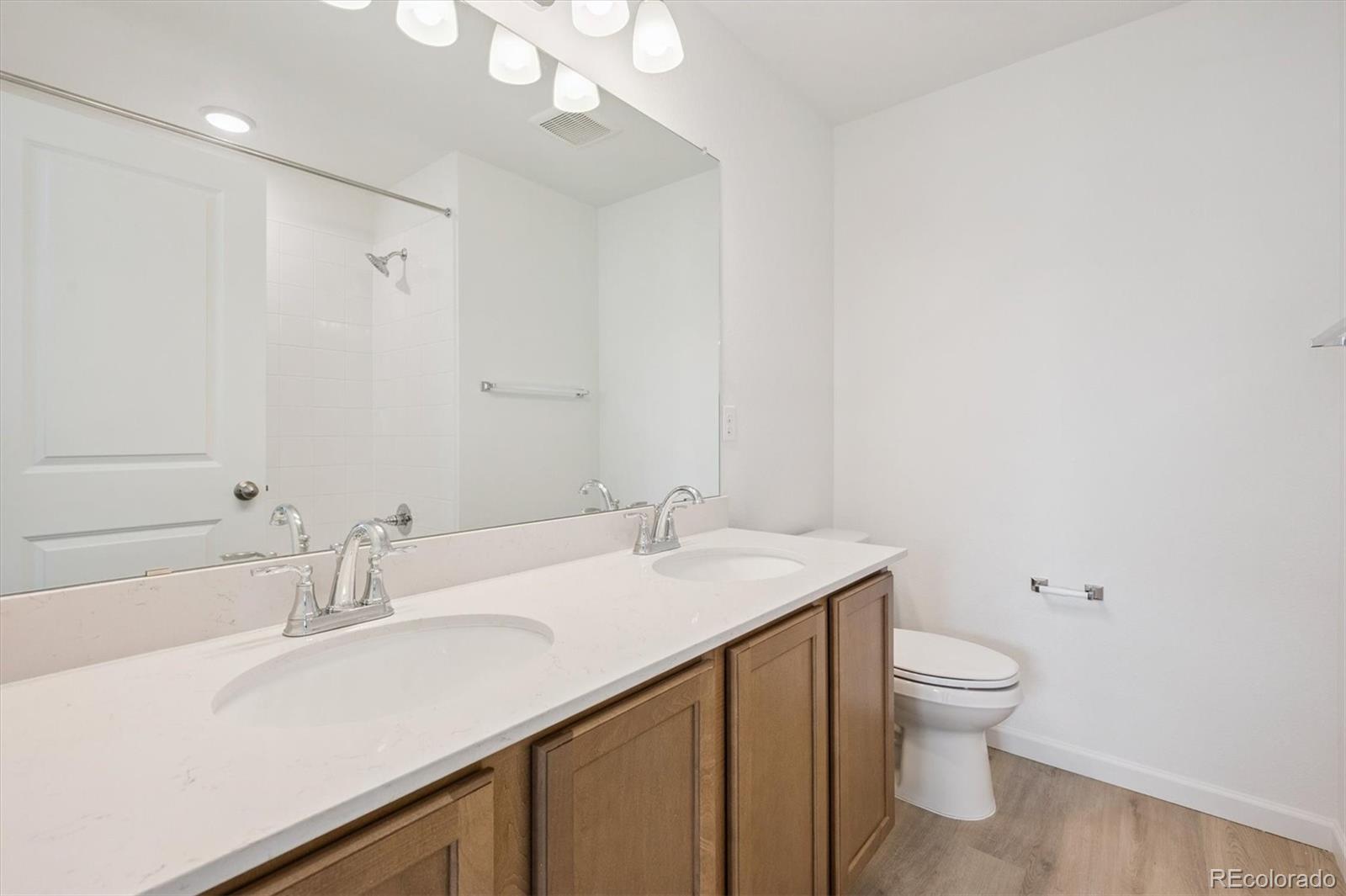 MLS Image #14 for 24785 e 41st avenue,aurora, Colorado