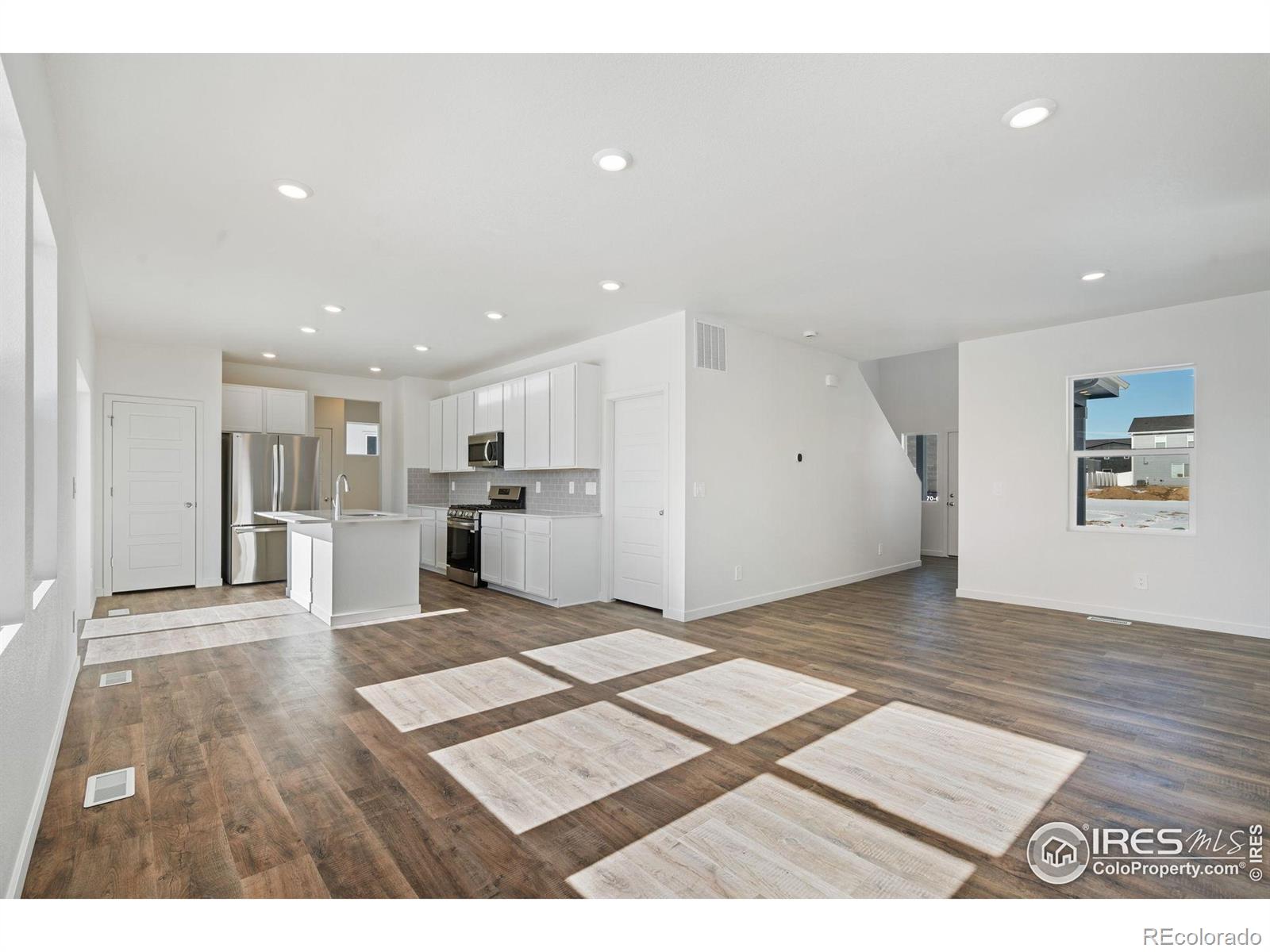 MLS Image #2 for 215  dawn drive,hudson, Colorado