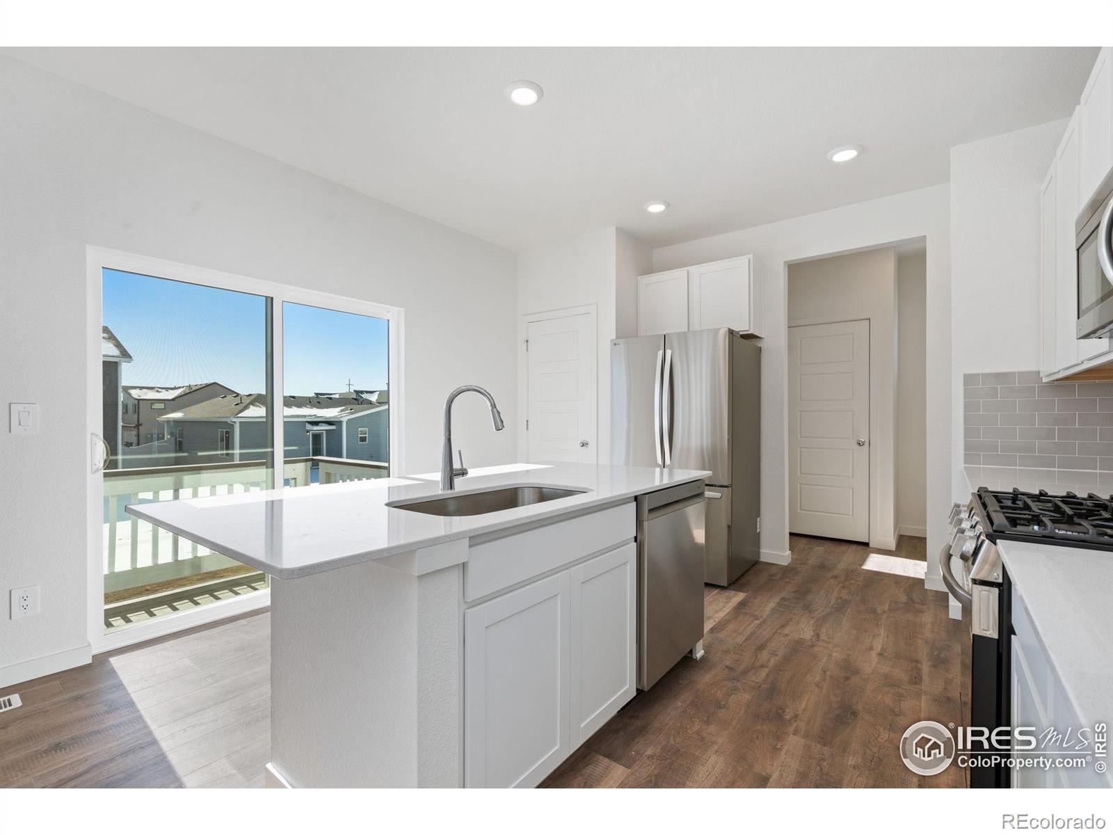 MLS Image #4 for 215  dawn drive,hudson, Colorado