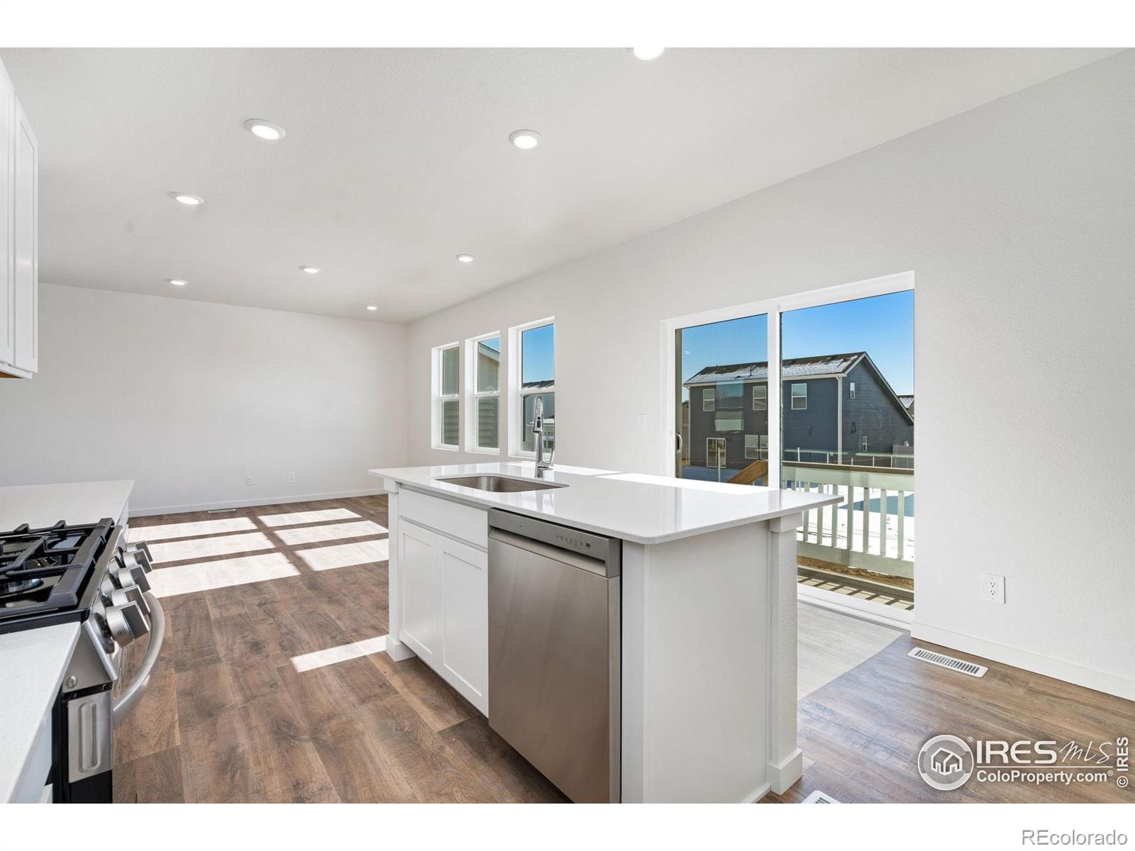 MLS Image #5 for 215  dawn drive,hudson, Colorado