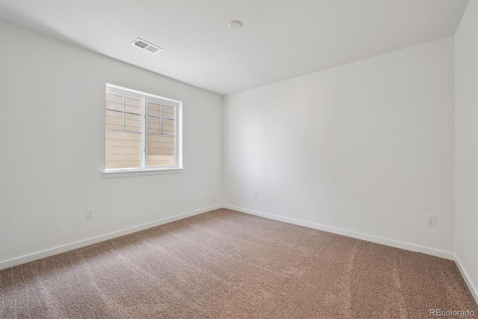 MLS Image #14 for 25020 e 42nd avenue,aurora, Colorado
