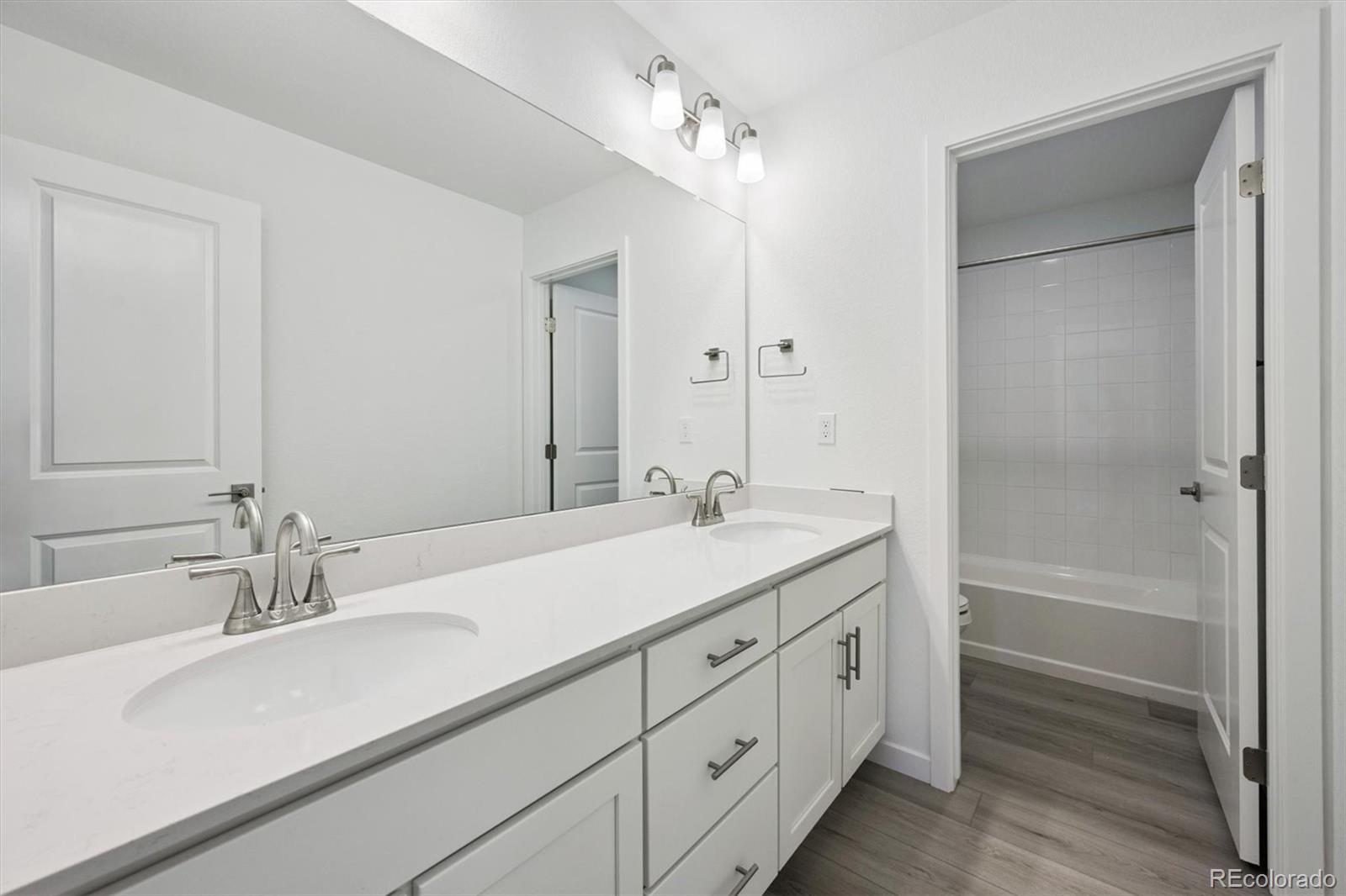 MLS Image #14 for 25040 e 42nd avenue,aurora, Colorado