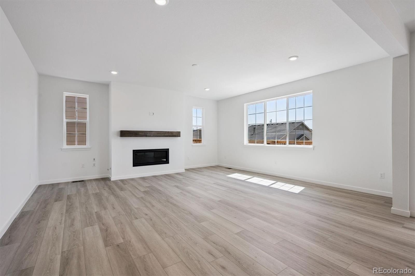 MLS Image #3 for 25040 e 42nd avenue,aurora, Colorado