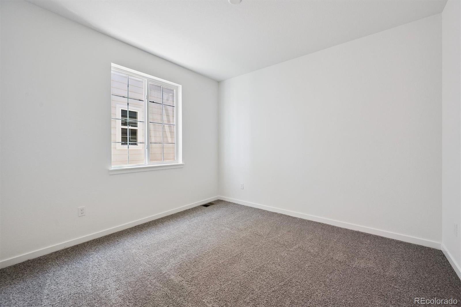 MLS Image #8 for 25040 e 42nd avenue,aurora, Colorado