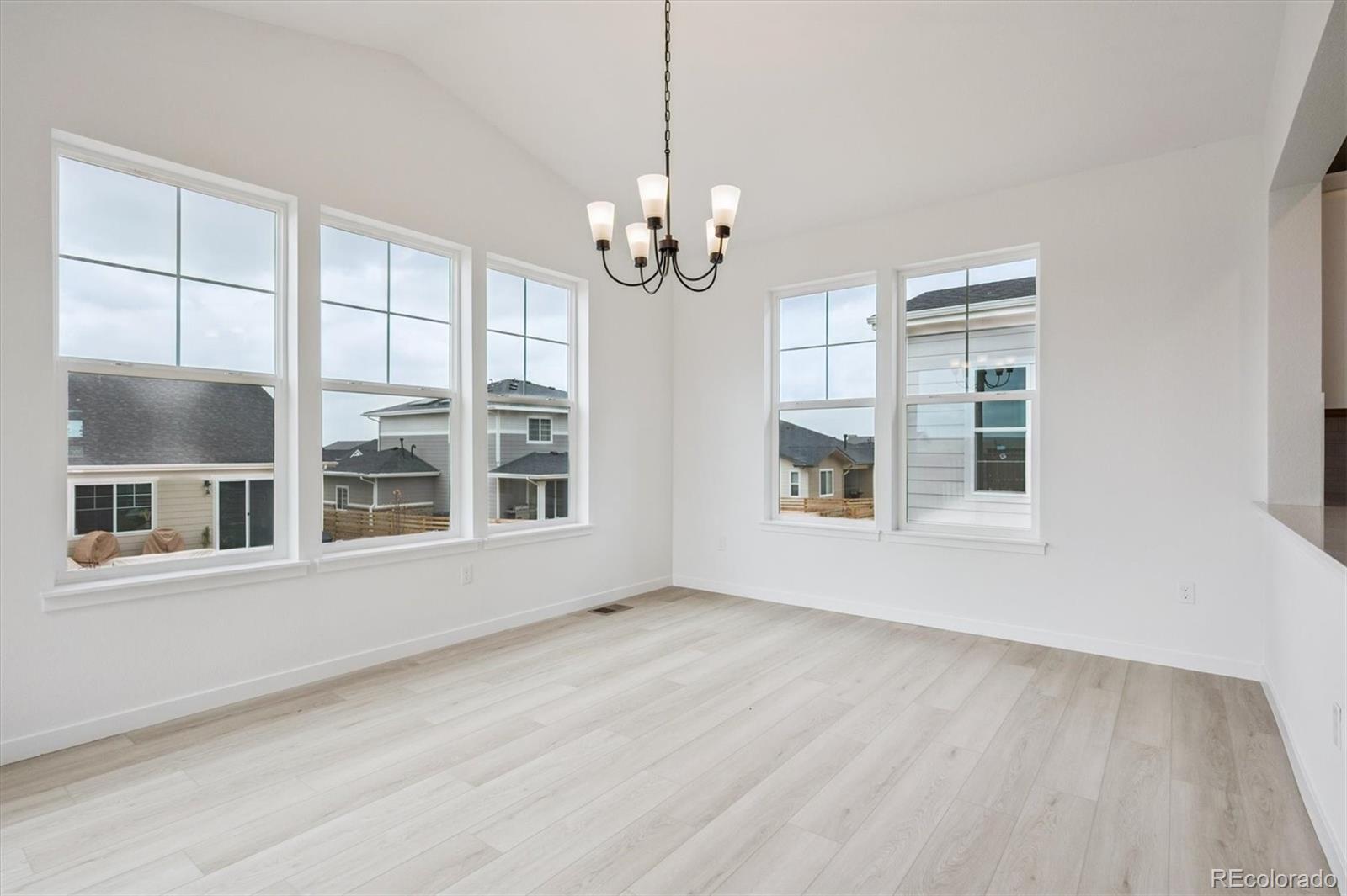 MLS Image #14 for 25070 e 42nd avenue,aurora, Colorado