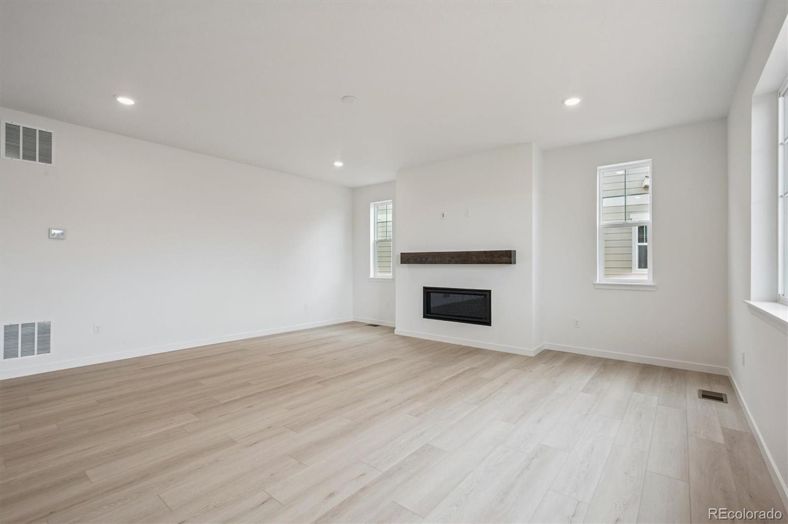 MLS Image #7 for 25070 e 42nd avenue,aurora, Colorado