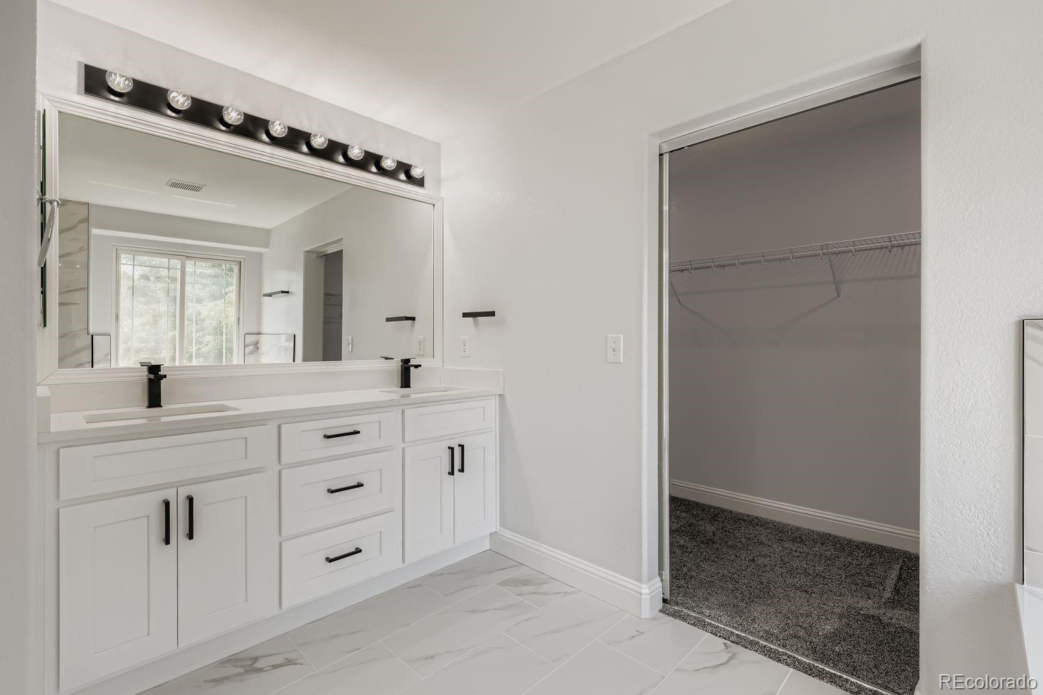 MLS Image #11 for 3362 s kirk court,aurora, Colorado