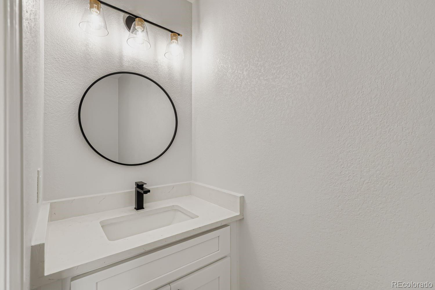 MLS Image #8 for 3362 s kirk court,aurora, Colorado