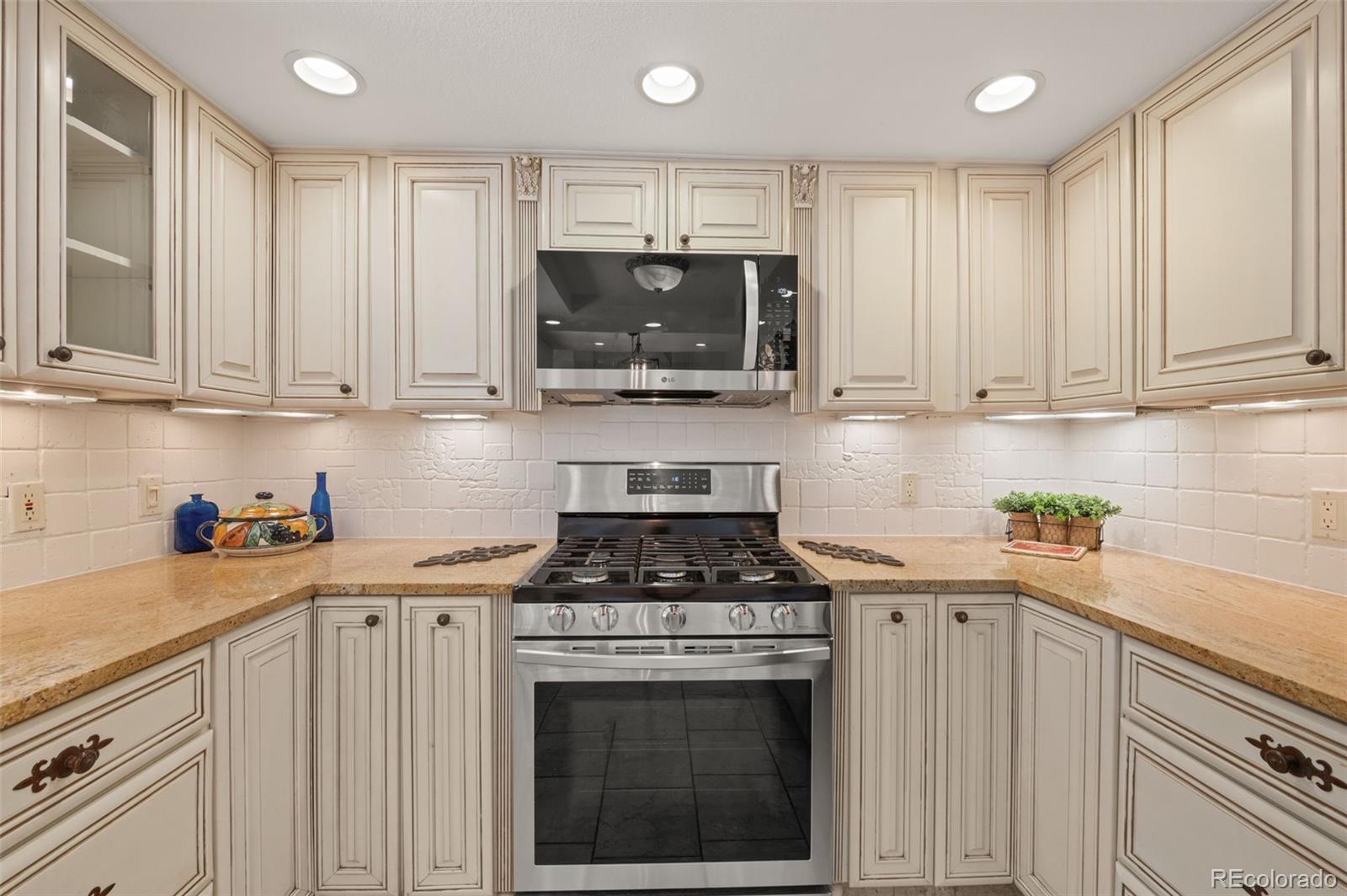 MLS Image #14 for 9368  harvard drive,highlands ranch, Colorado