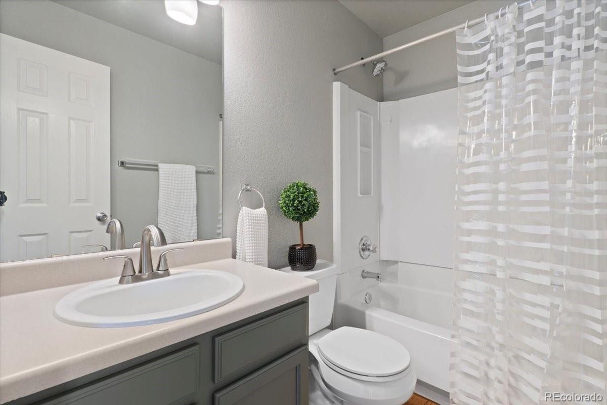 MLS Image #10 for 19871 e lasalle drive,aurora, Colorado