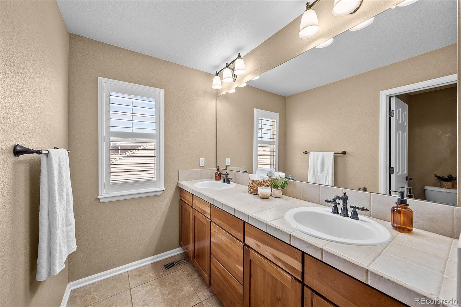 MLS Image #28 for 24031 e hawaii place,aurora, Colorado