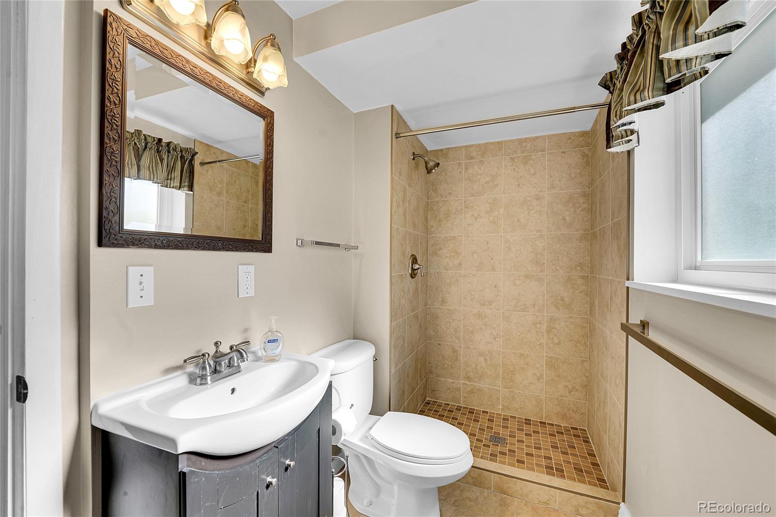 MLS Image #12 for 6979 s syracuse court,centennial, Colorado