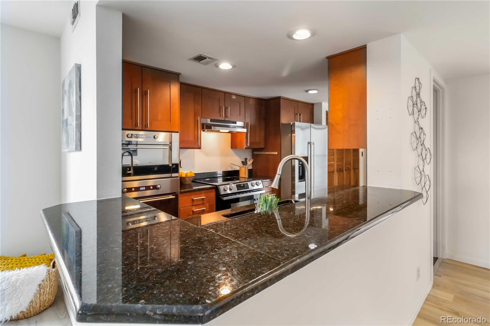 MLS Image #11 for 1777  larimer street 1502,denver, Colorado