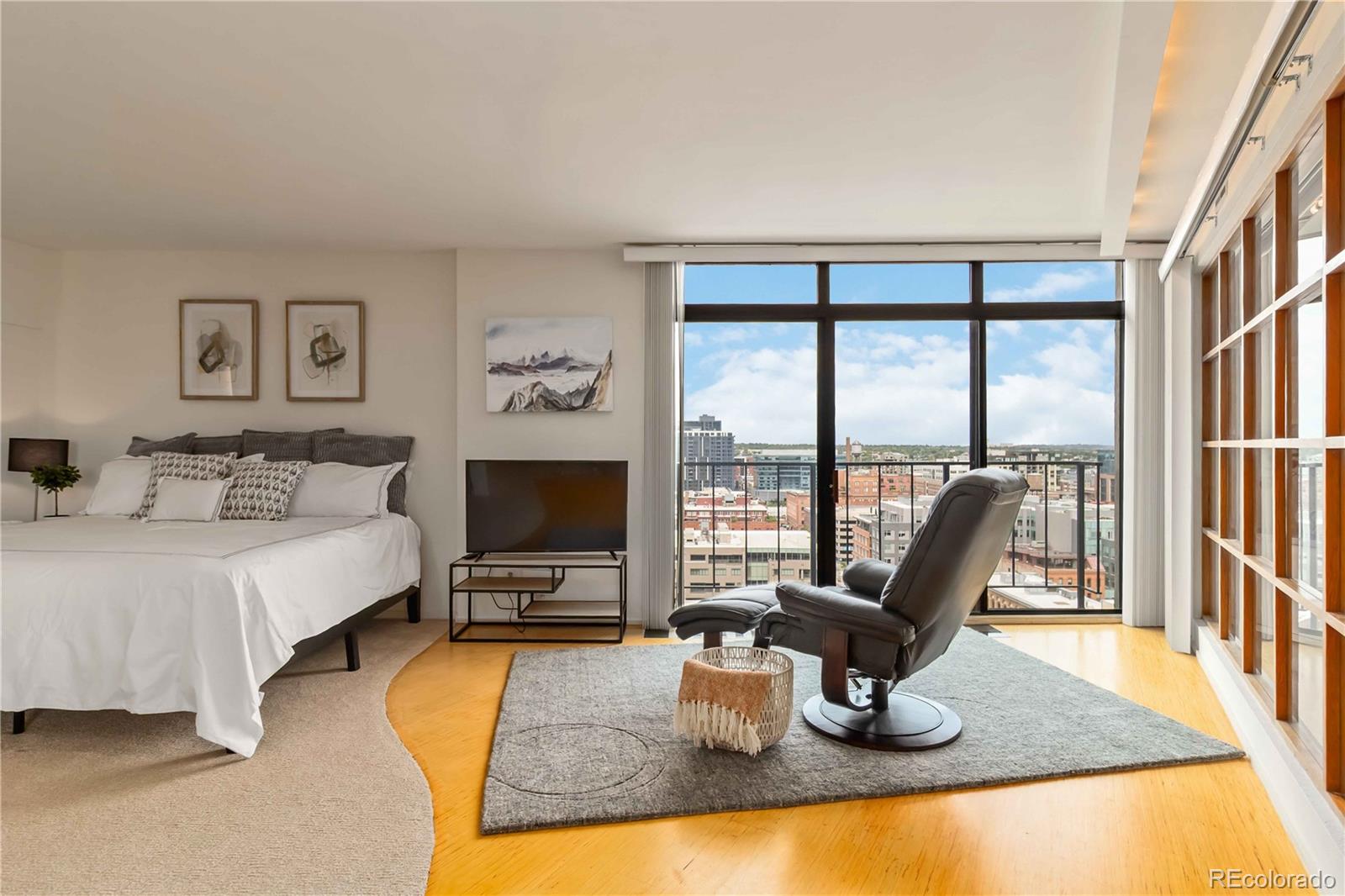MLS Image #12 for 1777  larimer street 1502,denver, Colorado