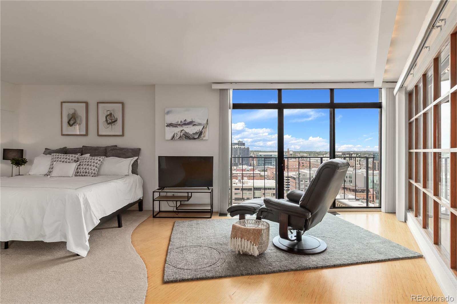 MLS Image #5 for 1777  larimer street 1502,denver, Colorado