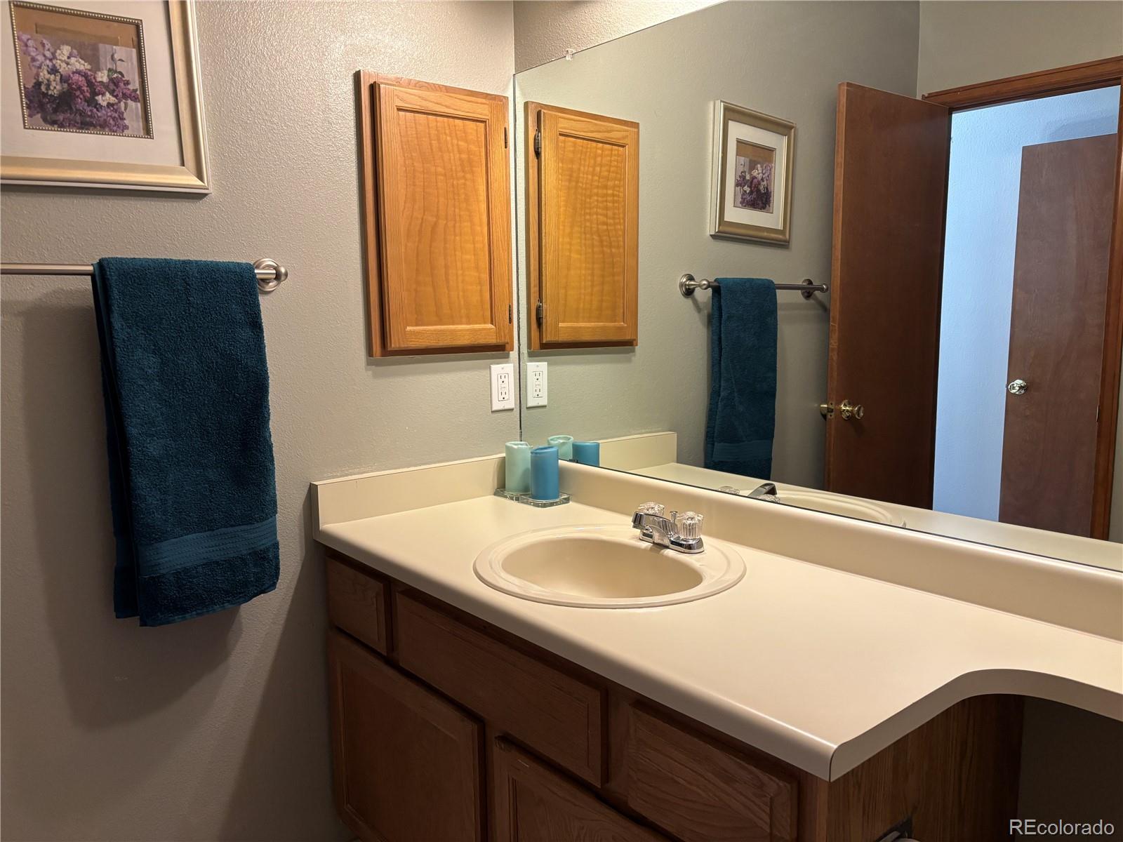 MLS Image #14 for 1818 s quebec way,denver, Colorado