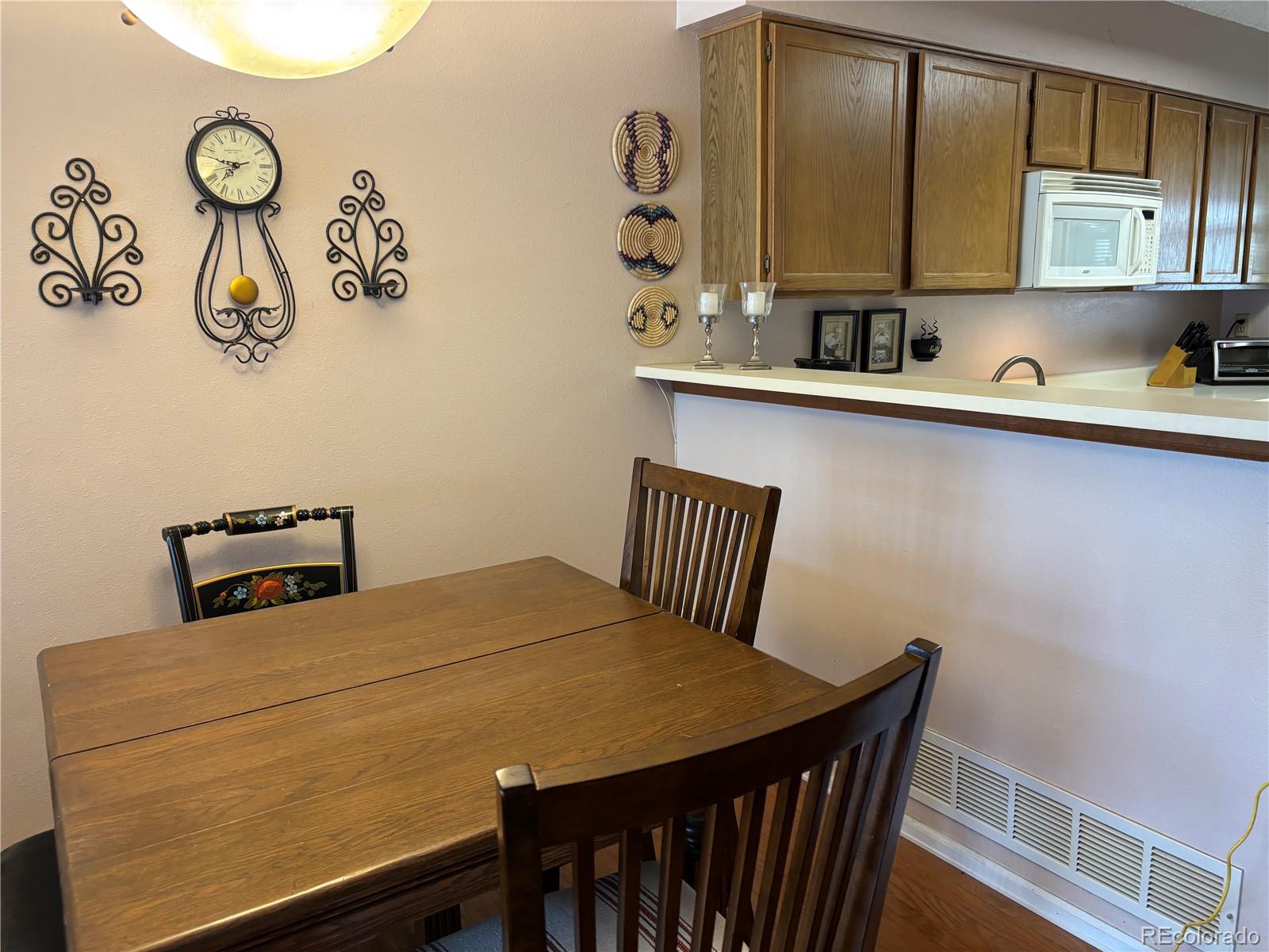 MLS Image #5 for 1818 s quebec way,denver, Colorado