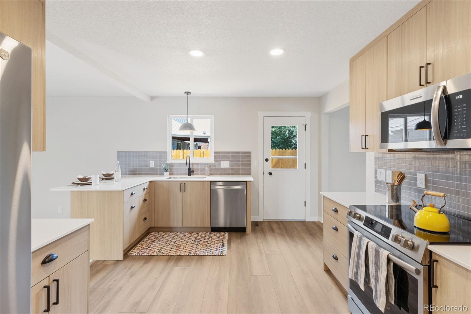 MLS Image #12 for 2219  stratford lane,colorado springs, Colorado