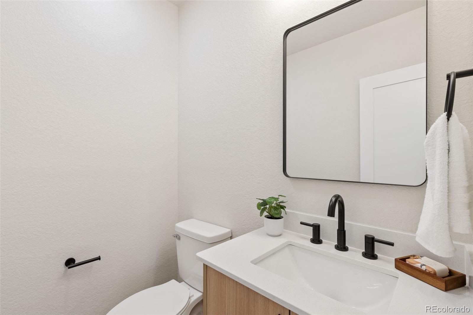 MLS Image #15 for 2219  stratford lane,colorado springs, Colorado