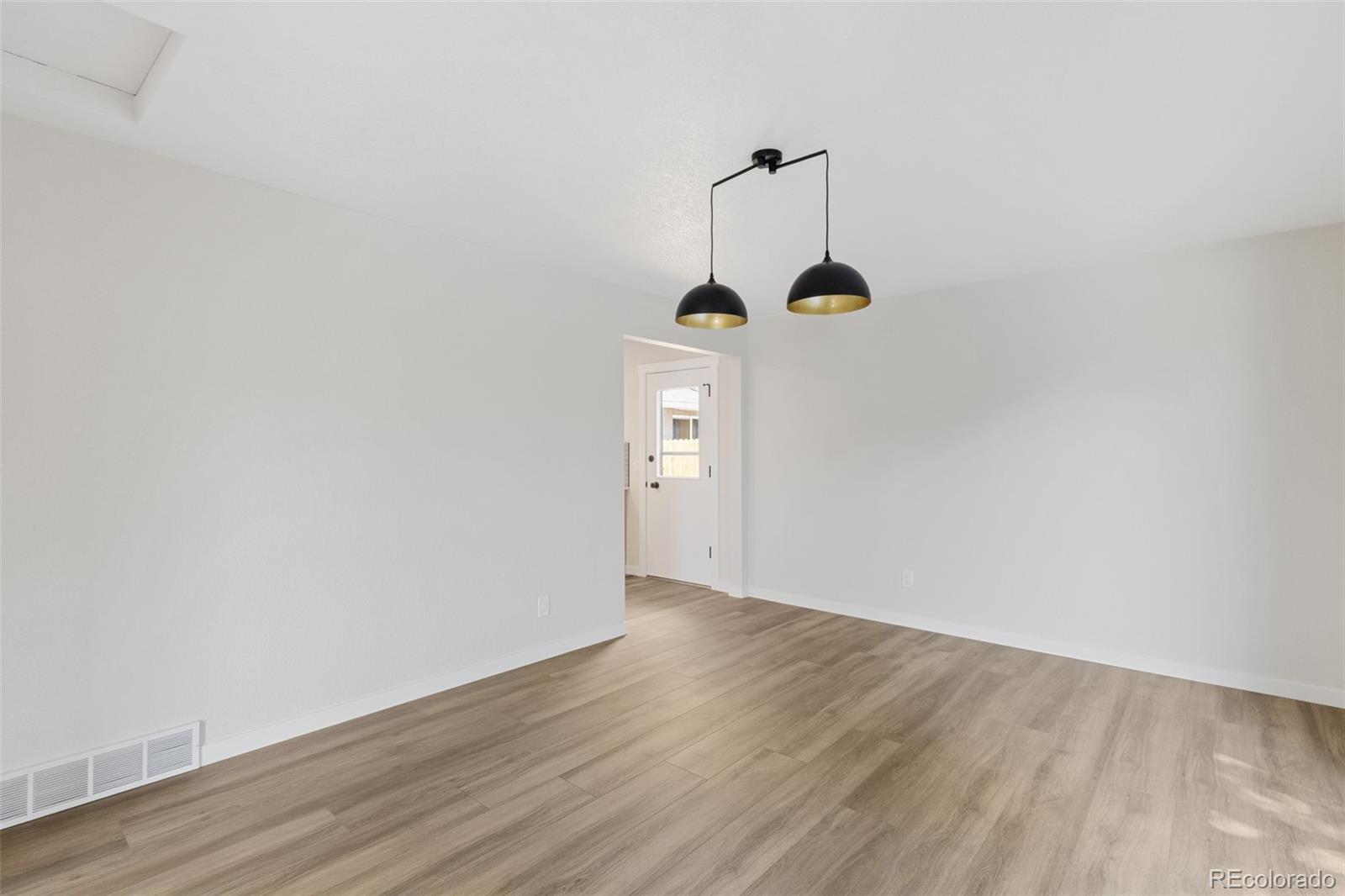 MLS Image #7 for 2219  stratford lane,colorado springs, Colorado