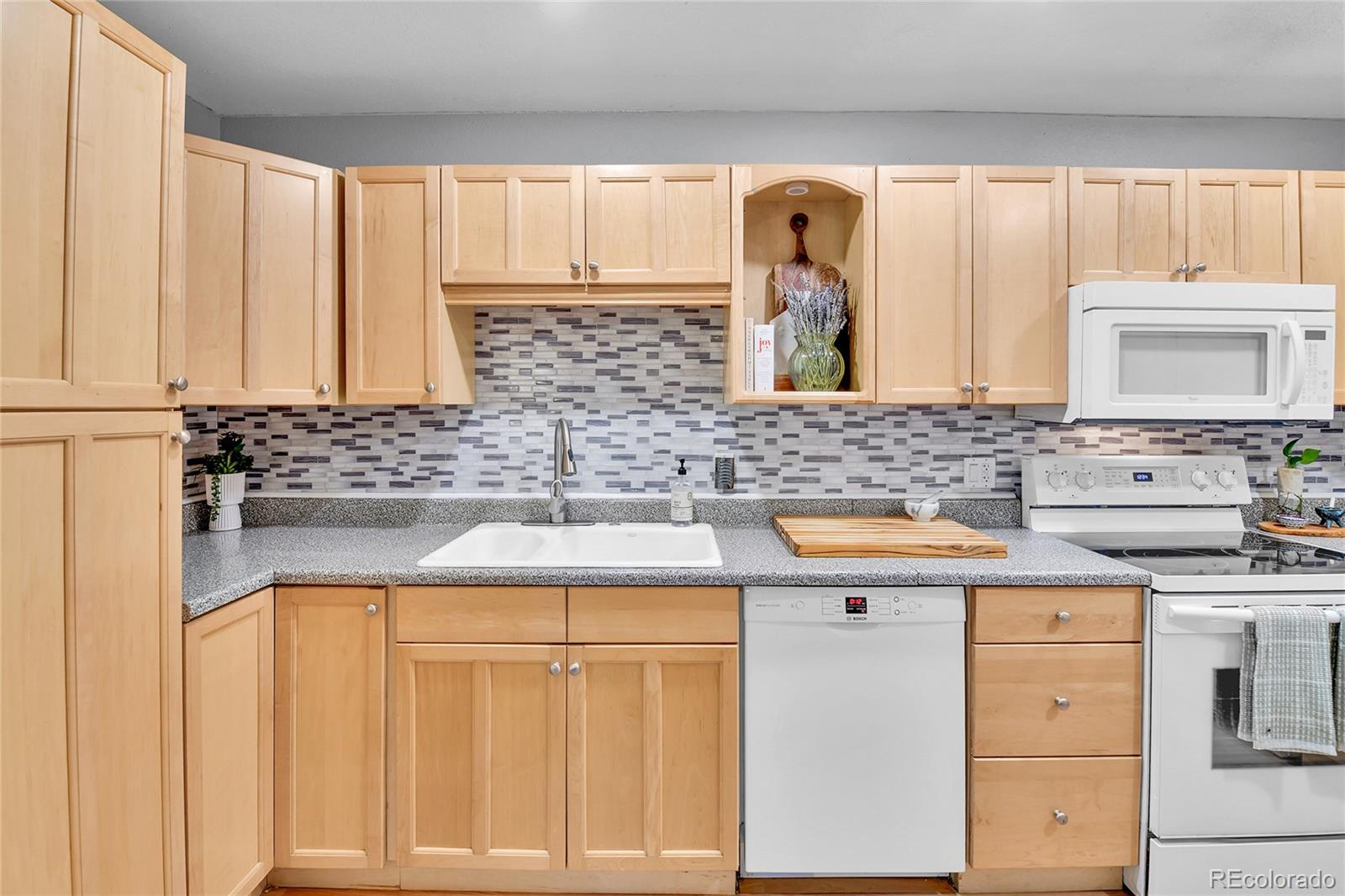MLS Image #8 for 8866 w dartmouth place,lakewood, Colorado