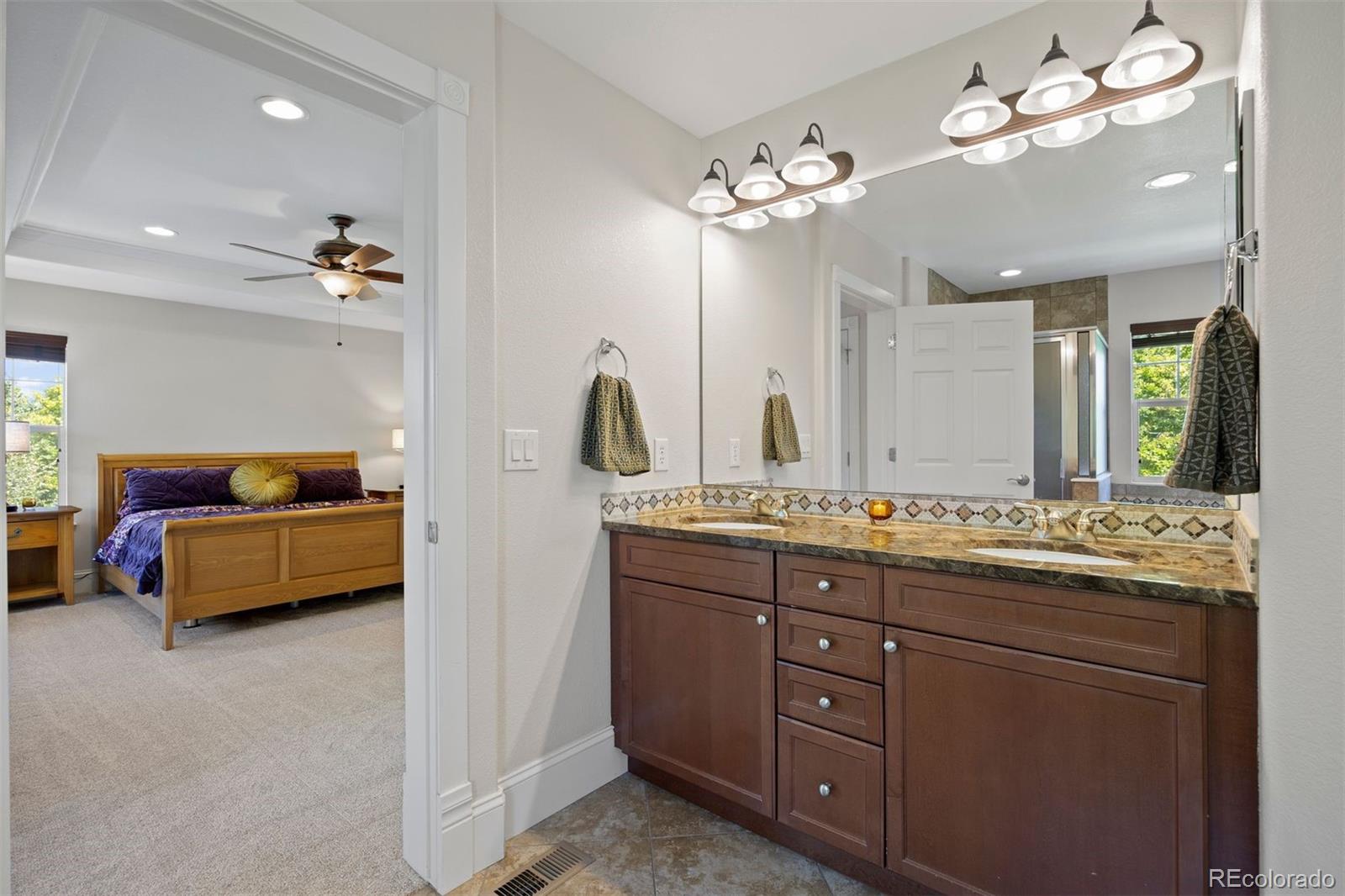 MLS Image #13 for 1000  ulster street,denver, Colorado