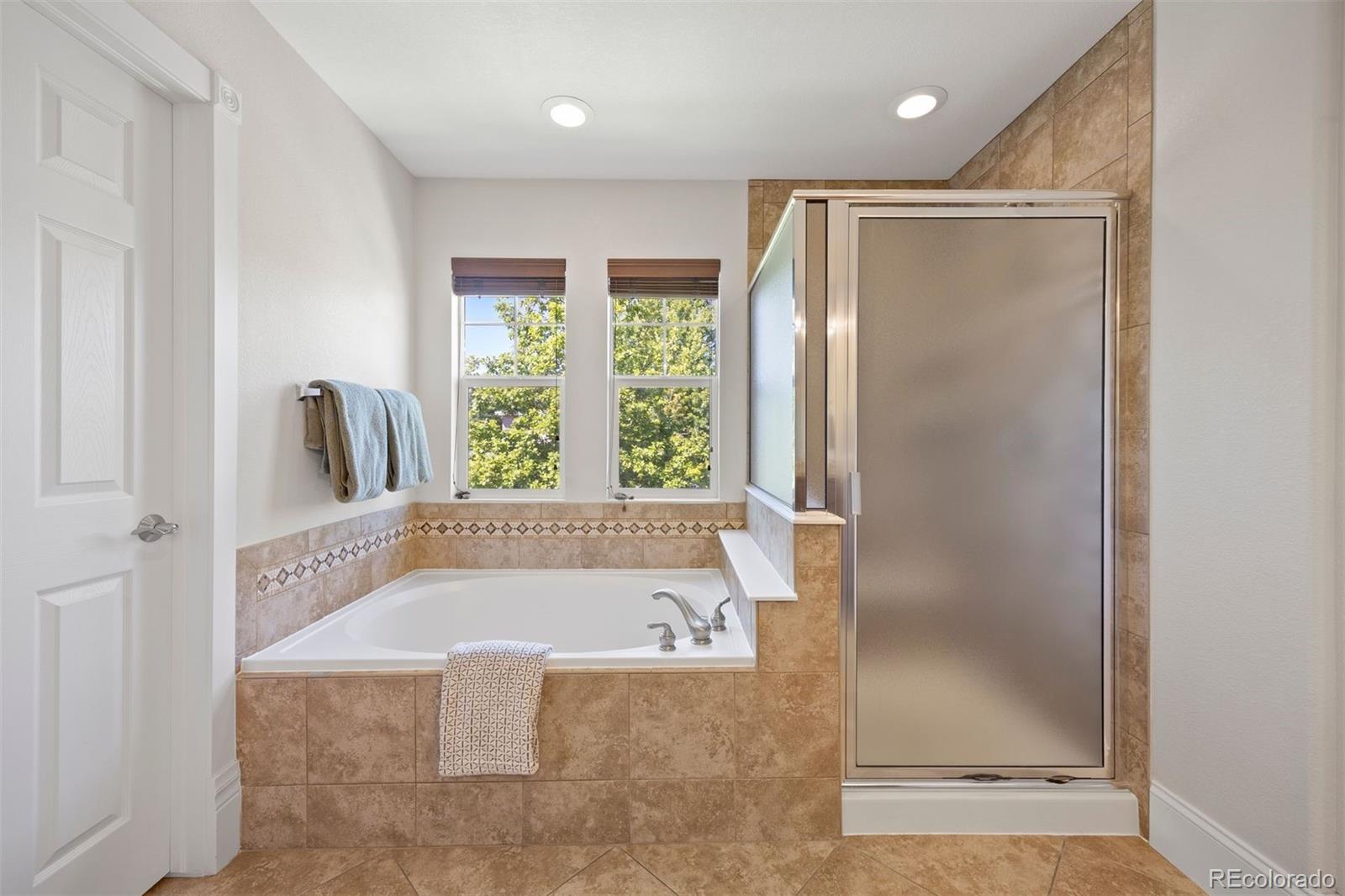 MLS Image #14 for 1000  ulster street,denver, Colorado