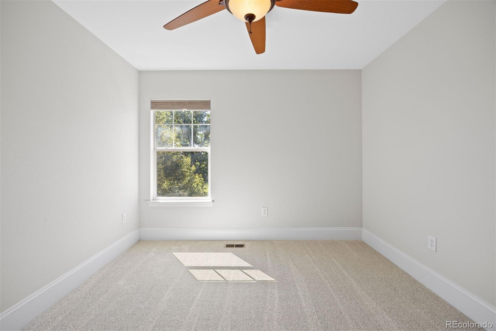 MLS Image #26 for 1000  ulster street,denver, Colorado