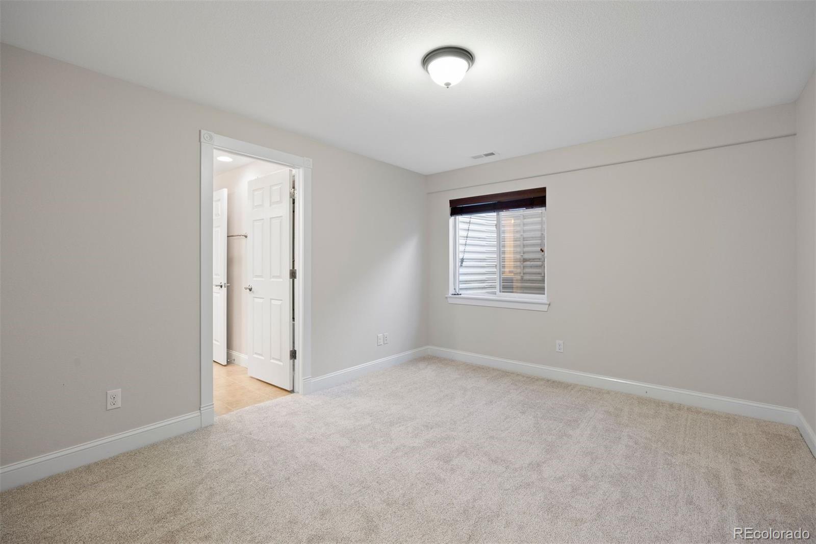 MLS Image #37 for 1000  ulster street,denver, Colorado
