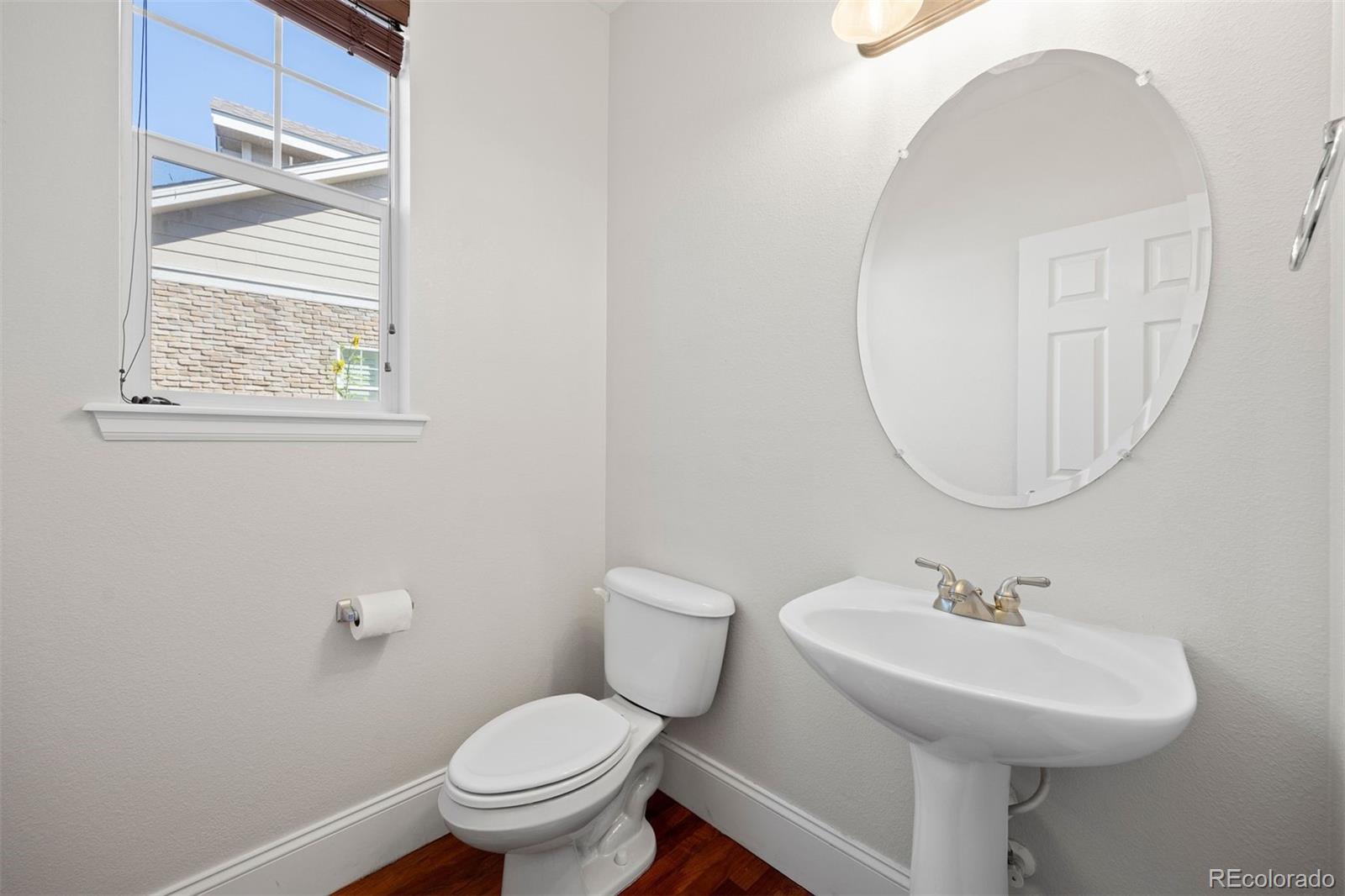 MLS Image #5 for 1000  ulster street,denver, Colorado