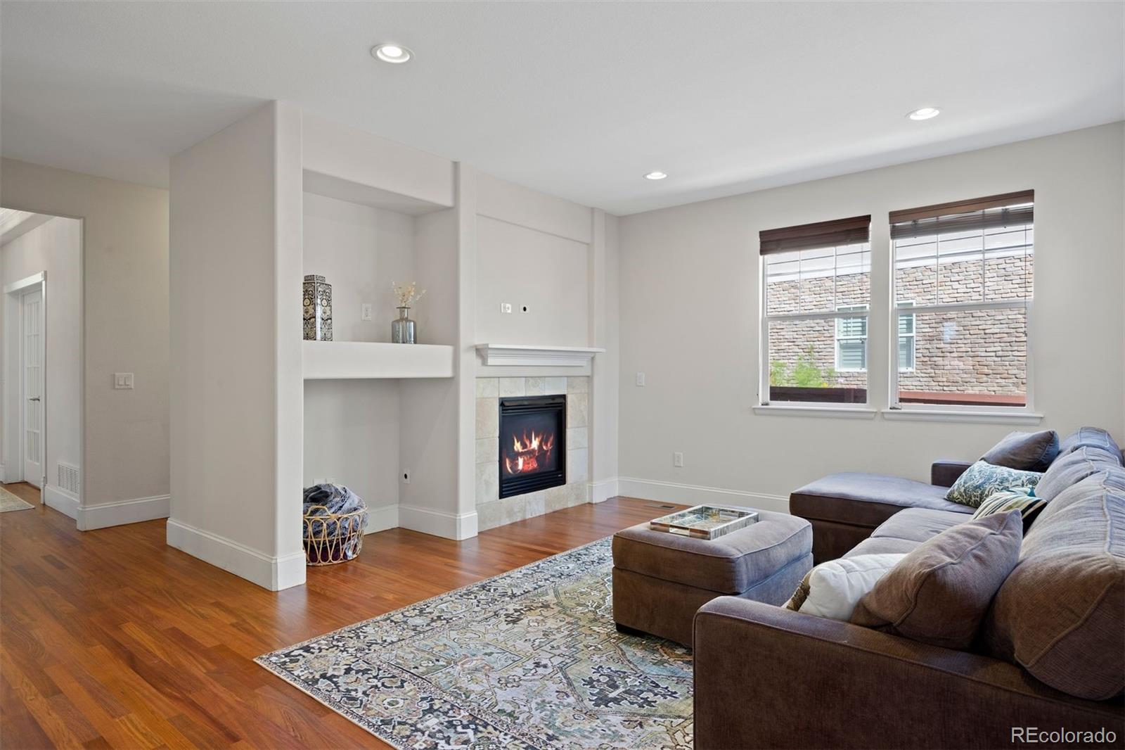 MLS Image #8 for 1000  ulster street,denver, Colorado