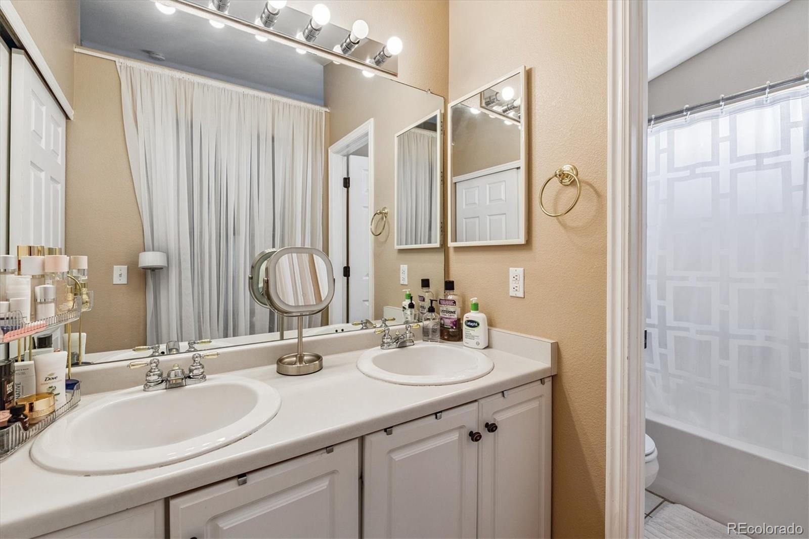 MLS Image #20 for 9248 e louisiana place,denver, Colorado