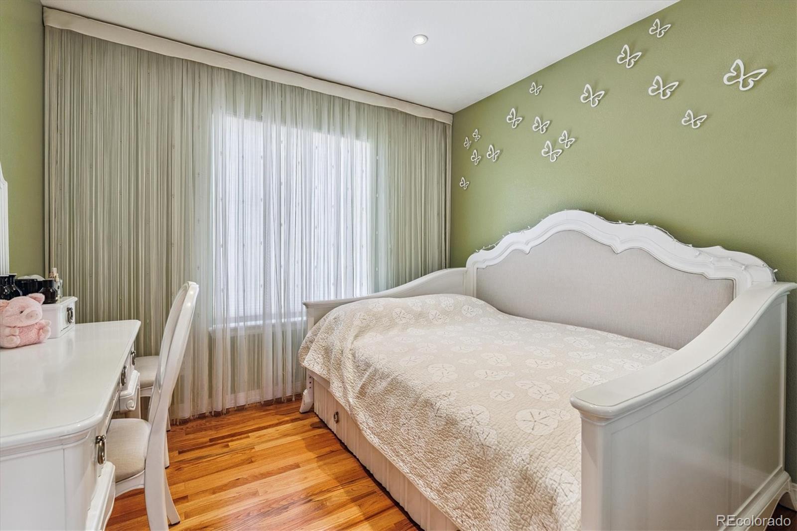 MLS Image #22 for 9248 e louisiana place,denver, Colorado