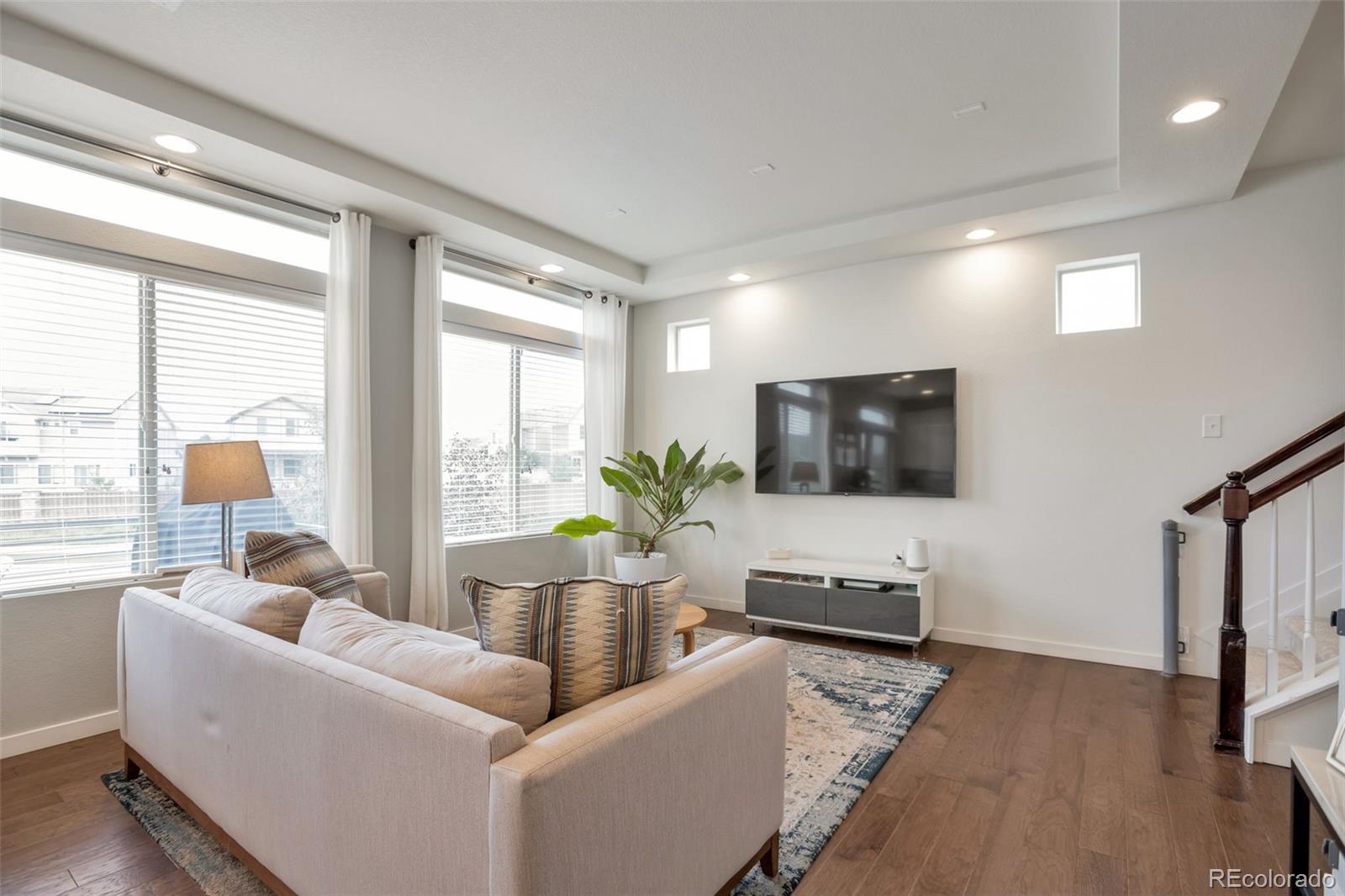 MLS Image #13 for 19165 e 55th avenue,denver, Colorado