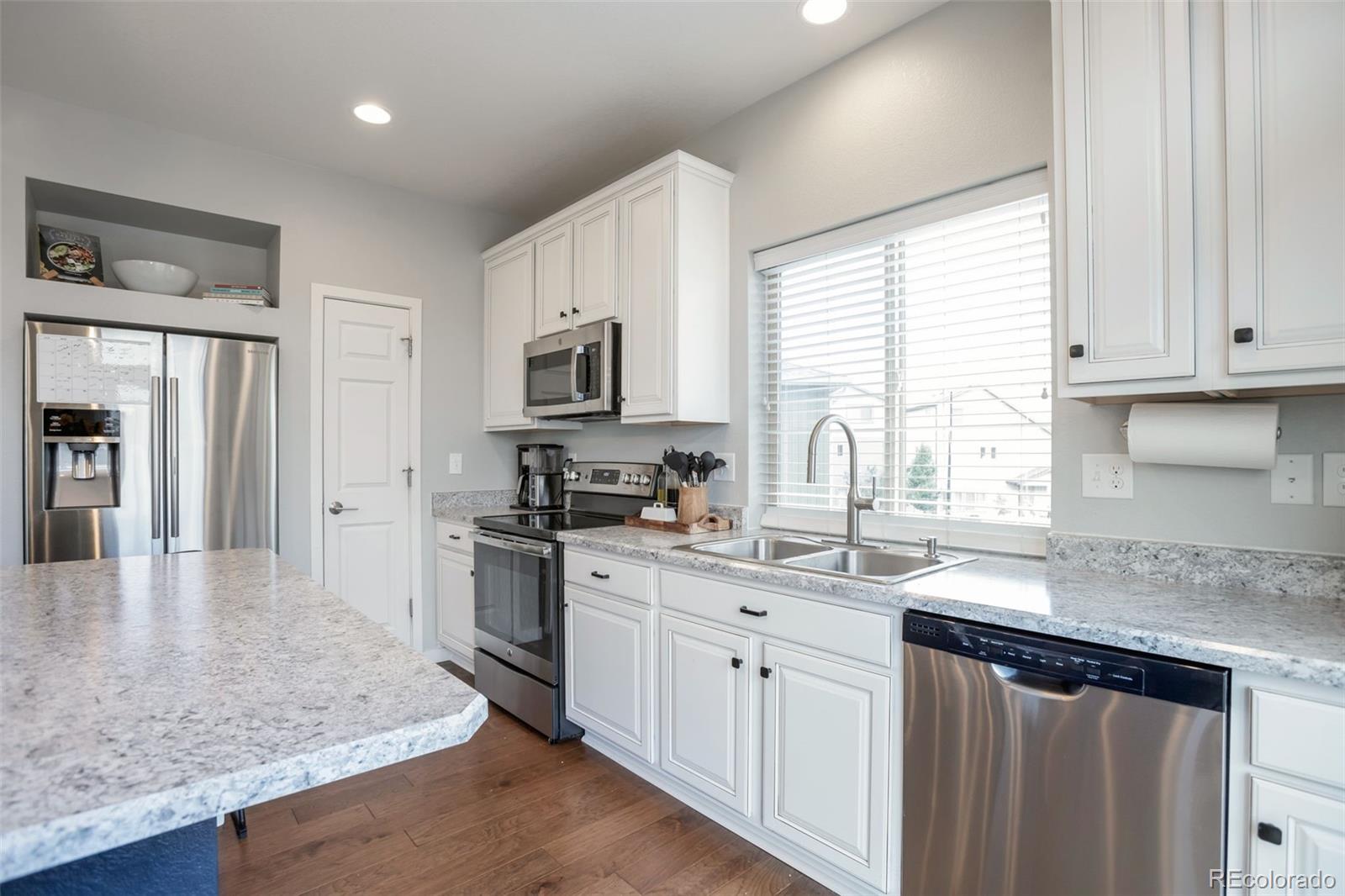 MLS Image #17 for 19165 e 55th avenue,denver, Colorado