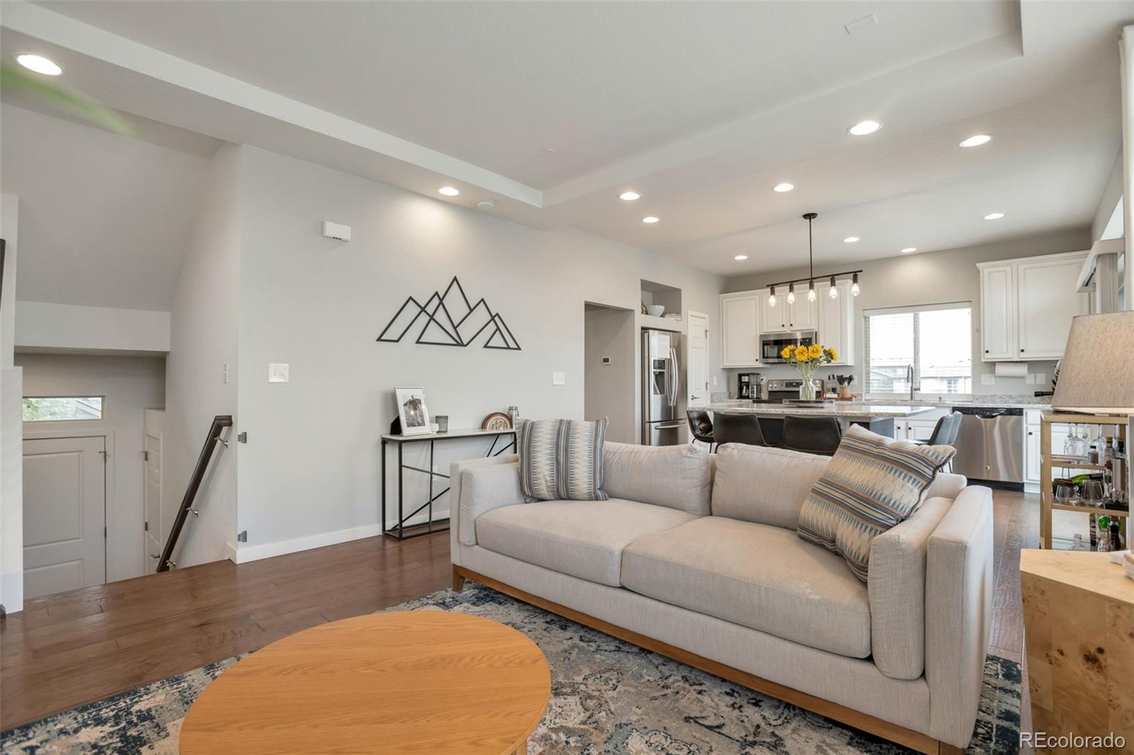 MLS Image #4 for 19165 e 55th avenue,denver, Colorado