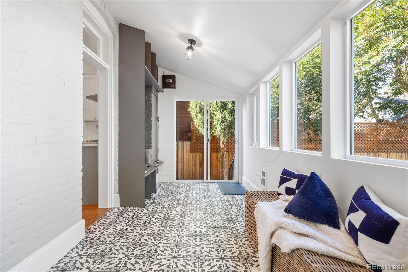 MLS Image #18 for 571 s sherman street,denver, Colorado