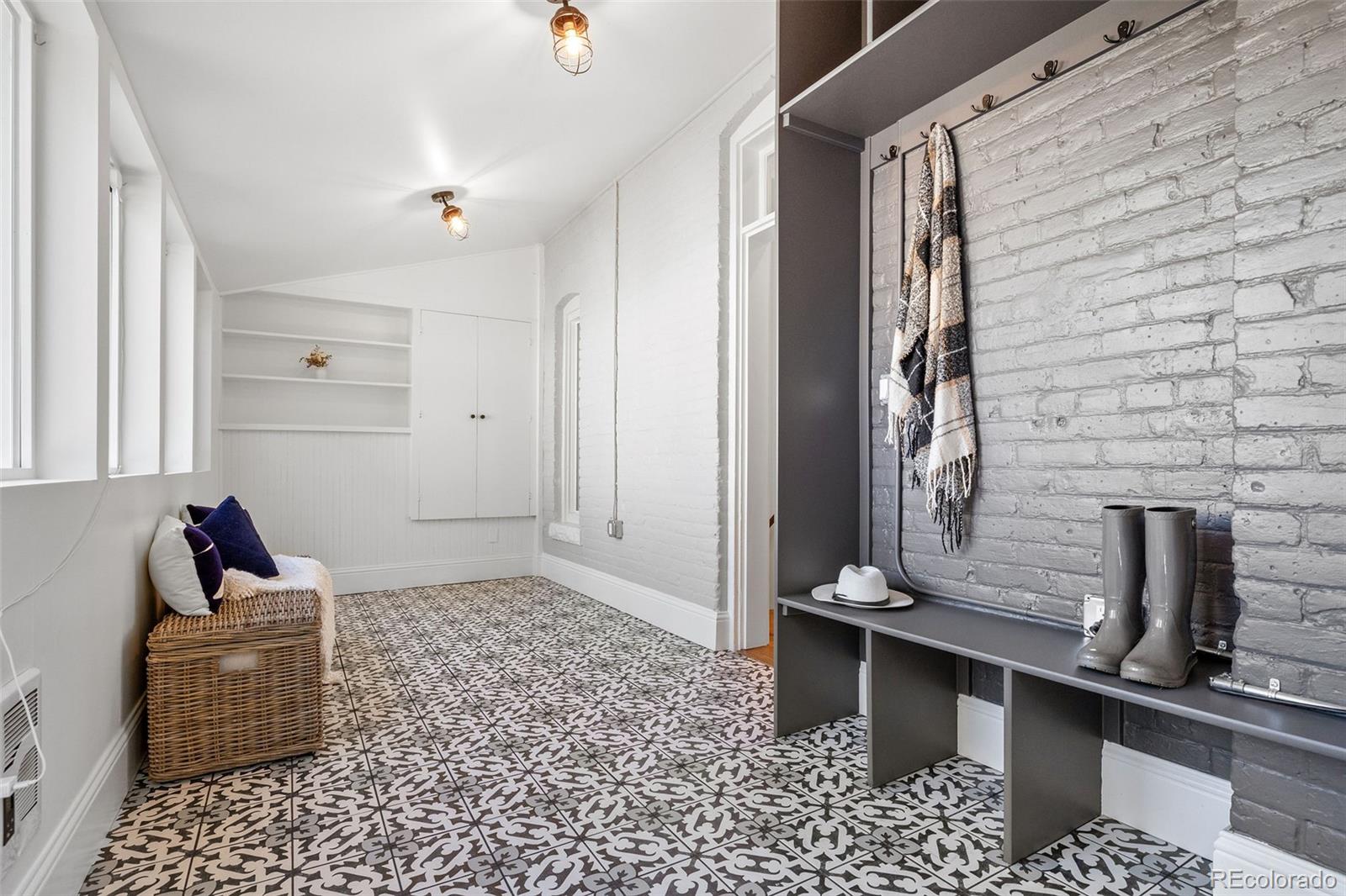 MLS Image #19 for 571 s sherman street,denver, Colorado
