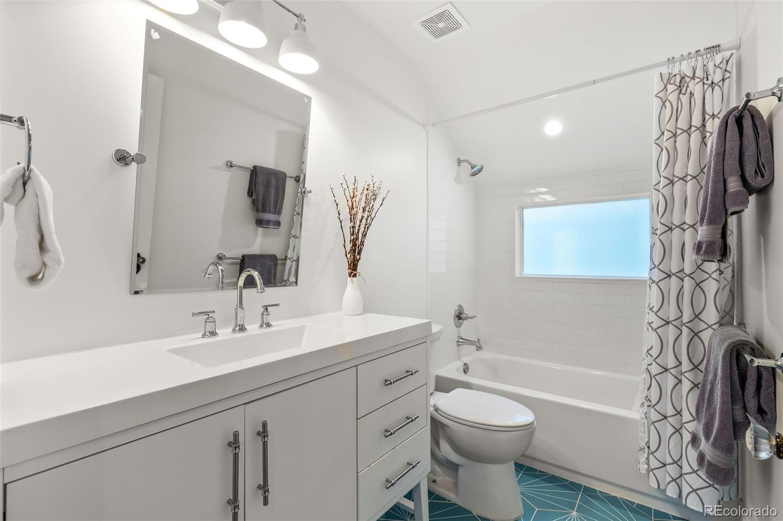 MLS Image #30 for 571 s sherman street,denver, Colorado