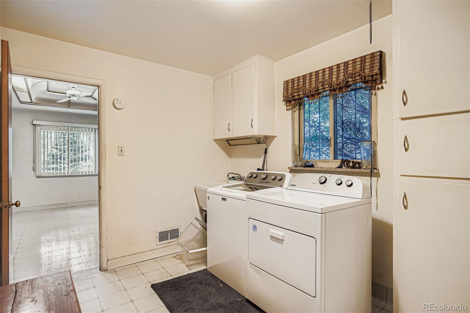 MLS Image #15 for 3045 n monaco parkway,denver, Colorado