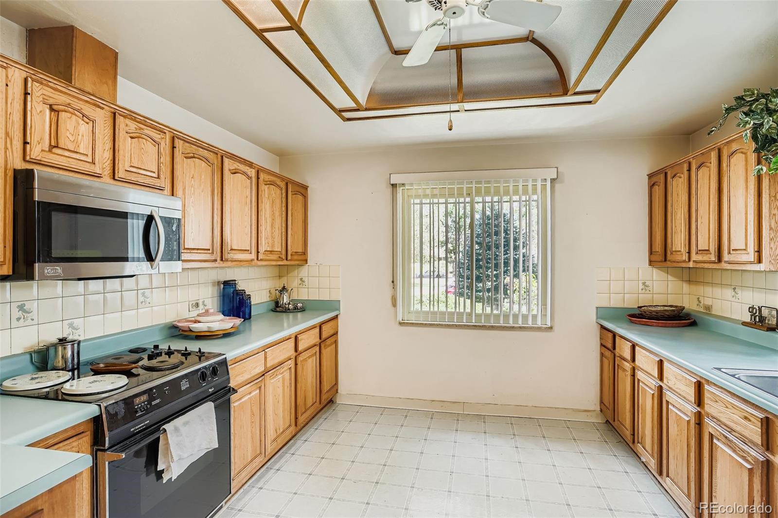 MLS Image #8 for 3045 n monaco parkway,denver, Colorado