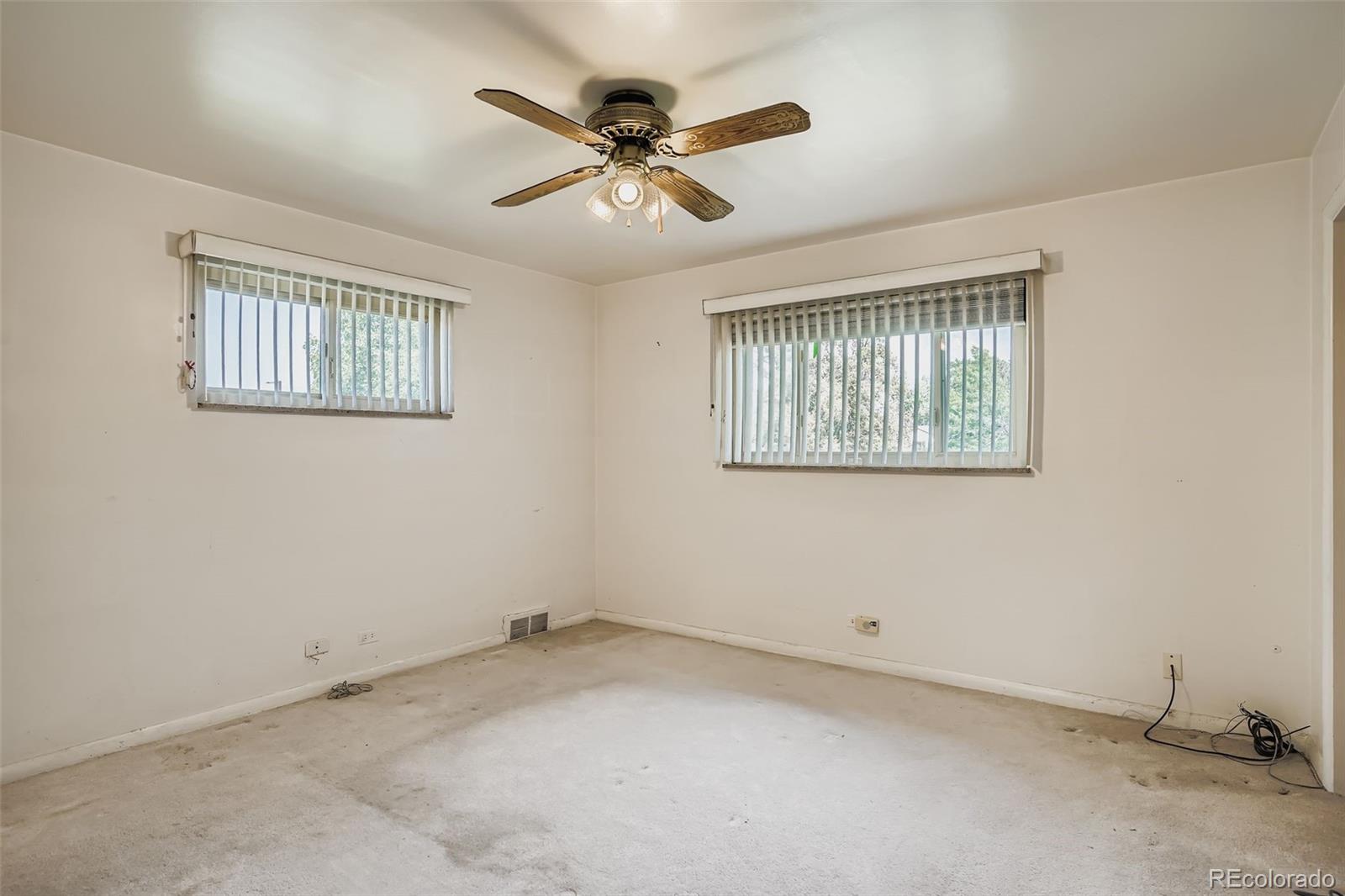 MLS Image #9 for 3045 n monaco parkway,denver, Colorado