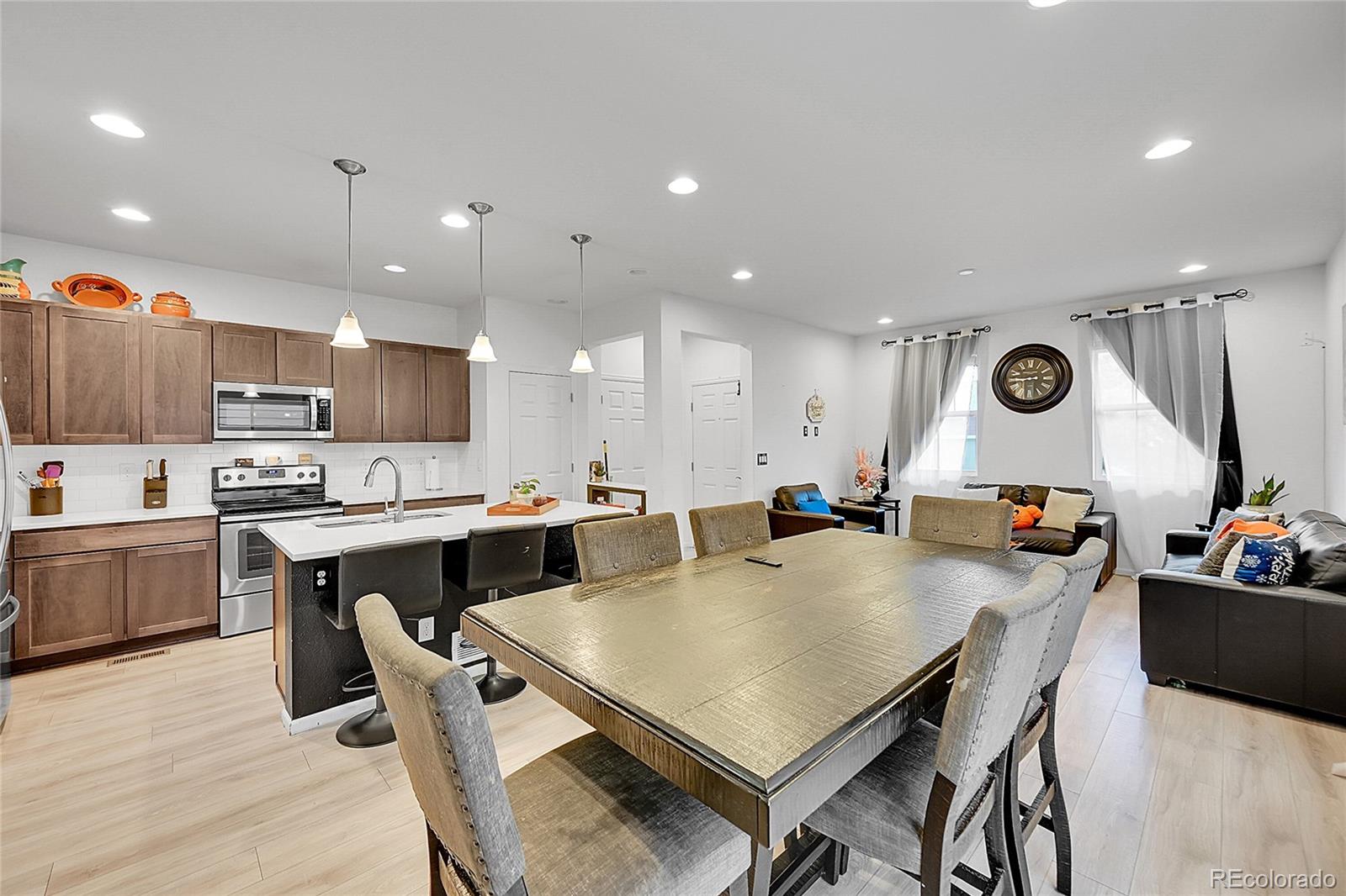 MLS Image #11 for 15842 e warner drive,denver, Colorado