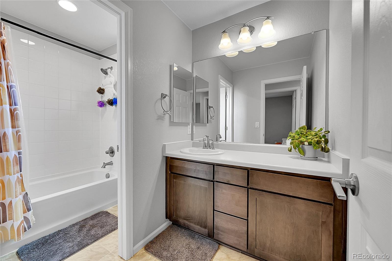 MLS Image #15 for 15842 e warner drive,denver, Colorado
